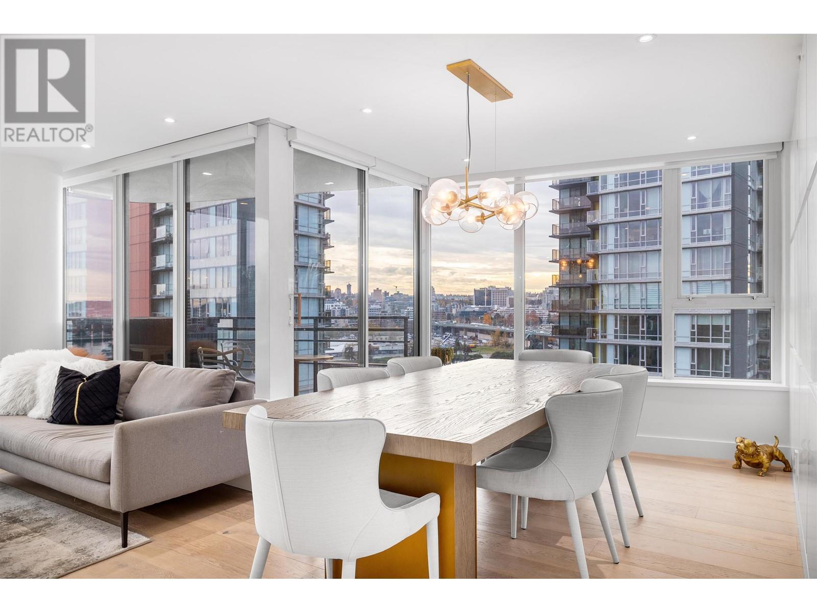 Listing Picture 5 of 28 : 1603 33 SMITHE STREET, Vancouver / 溫哥華 - 魯藝地產 Yvonne Lu Group - MLS Medallion Club Member