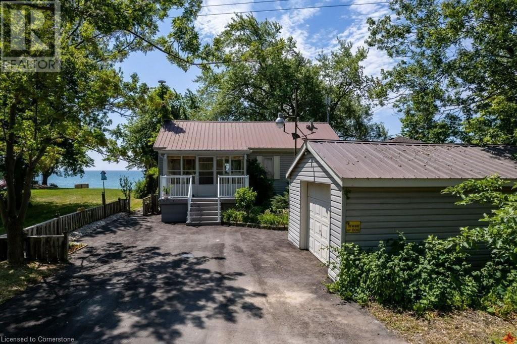 Property at 2592 LAKESHORE Road image 1