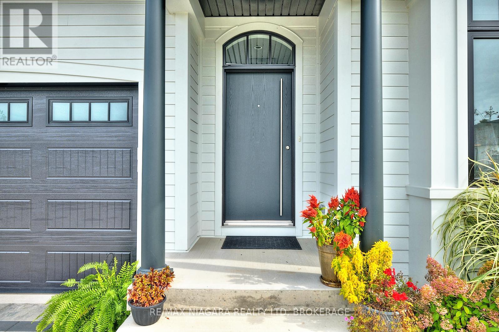 Property at 26 SUNRISE COURT N image 3