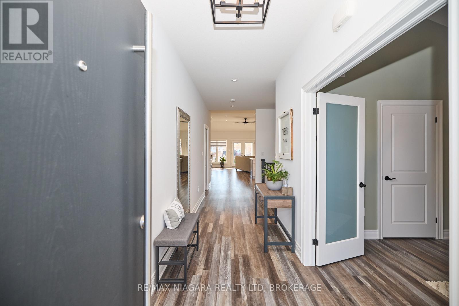 Property at 26 SUNRISE COURT N image 5