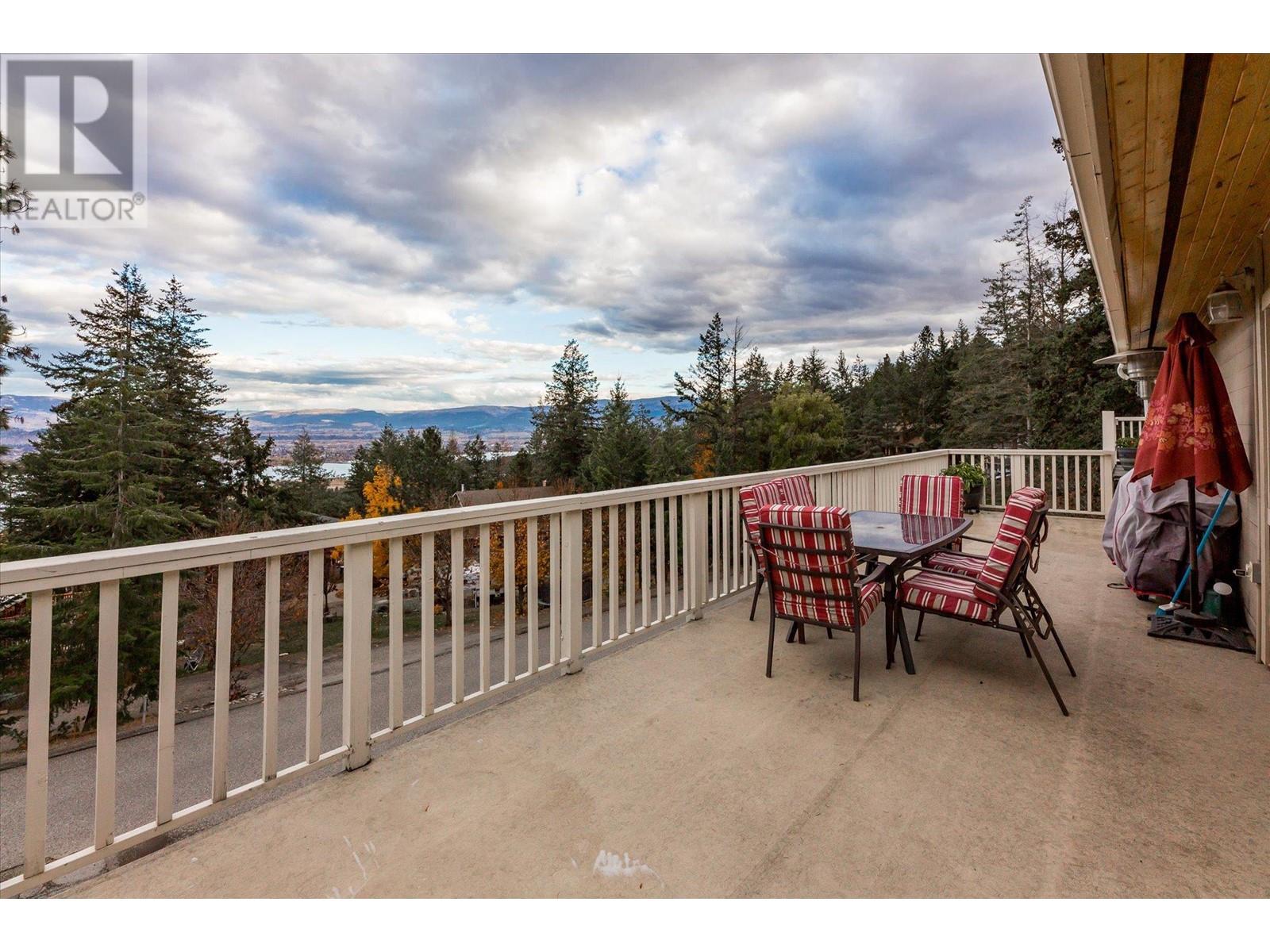 1572 Parkinson Road West Kelowna