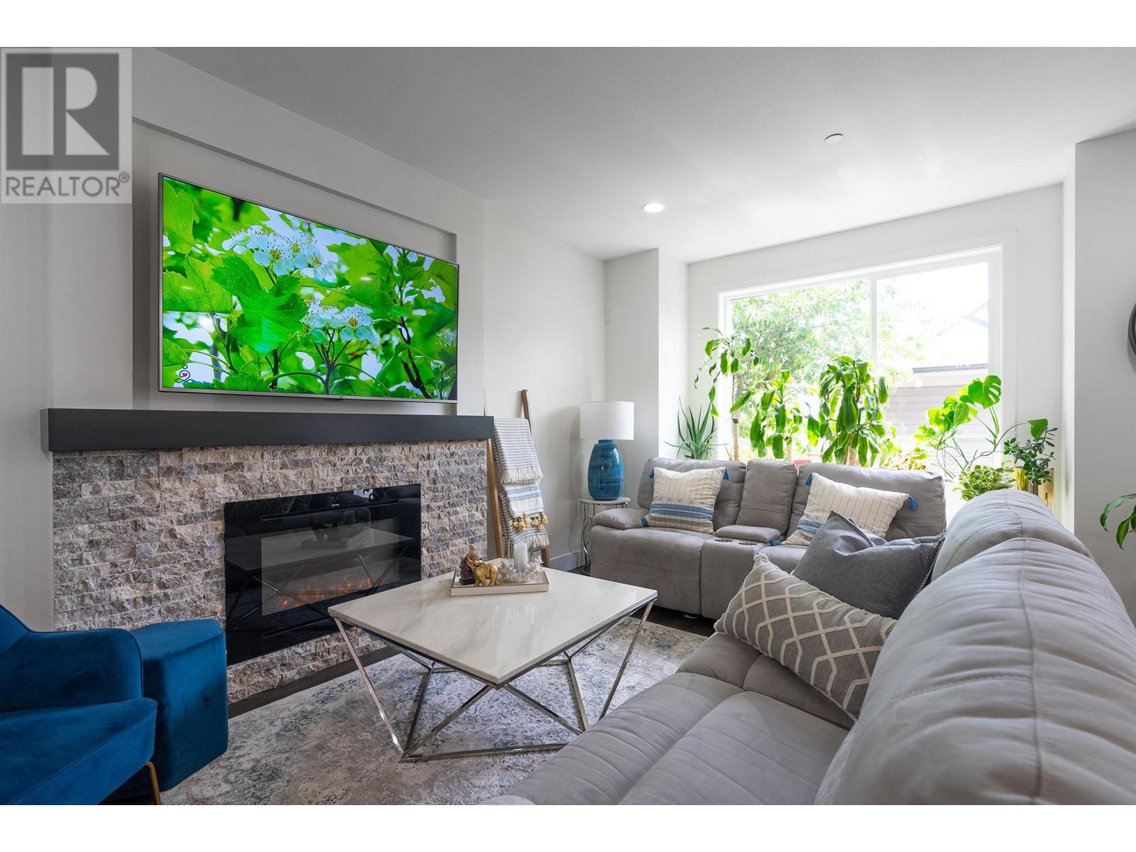 23936 Kanaka Way, Maple Ridge, British Columbia  V2W 0H7 - Photo 12 - R2960185