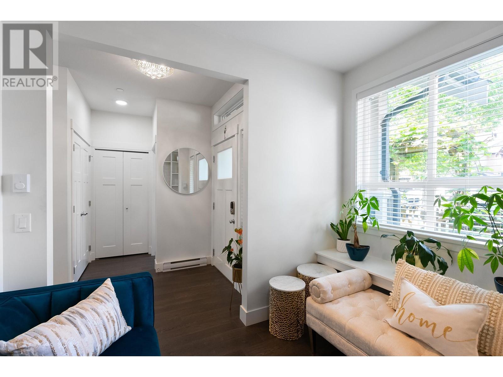 23936 Kanaka Way, Maple Ridge, British Columbia  V2W 0H7 - Photo 6 - R2960185