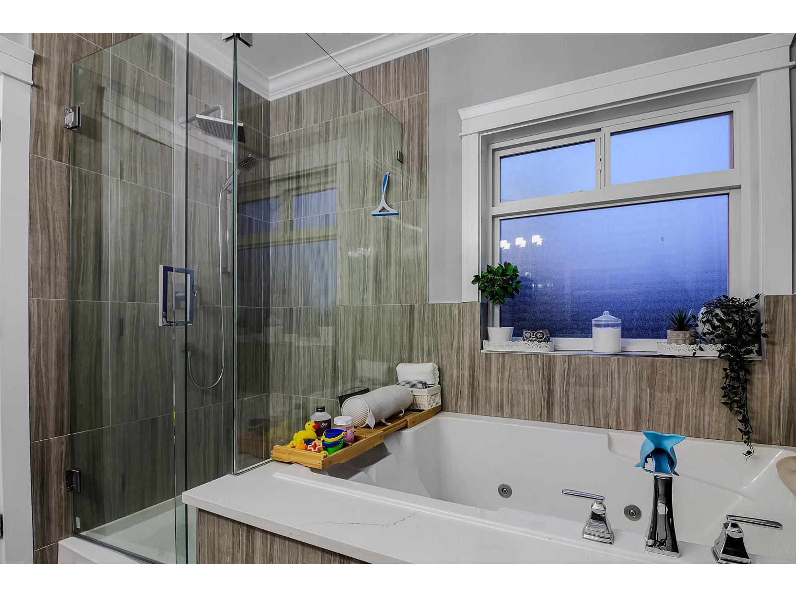 33945 Tooley Place, Mission, British Columbia  V2V 0G5 - Photo 32 - R2959950