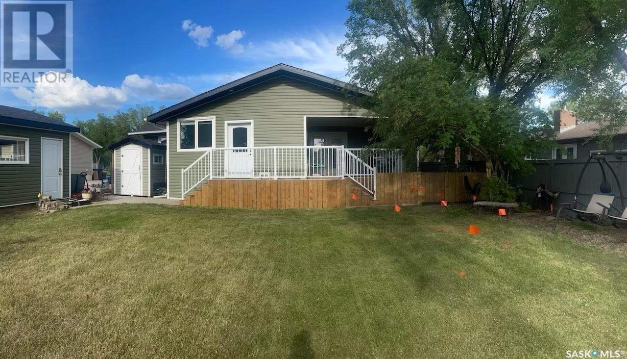 589 Poplar Crescent, Shaunavon, Saskatchewan  S0N 2M0 - Photo 32 - SK993643