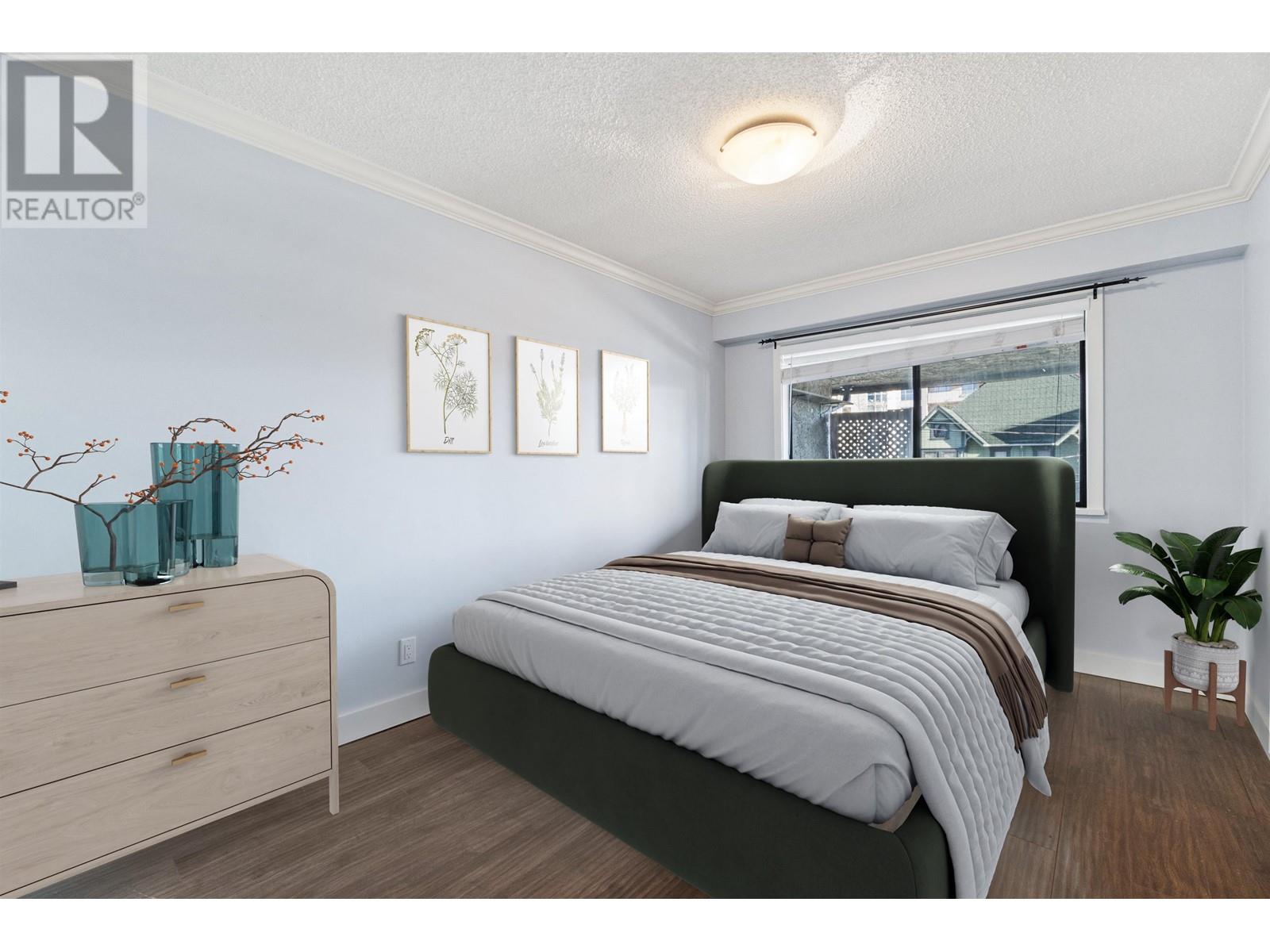 302 436 Seventh Street, New Westminster, British Columbia  V3M 3L3 - Photo 2 - R2959621