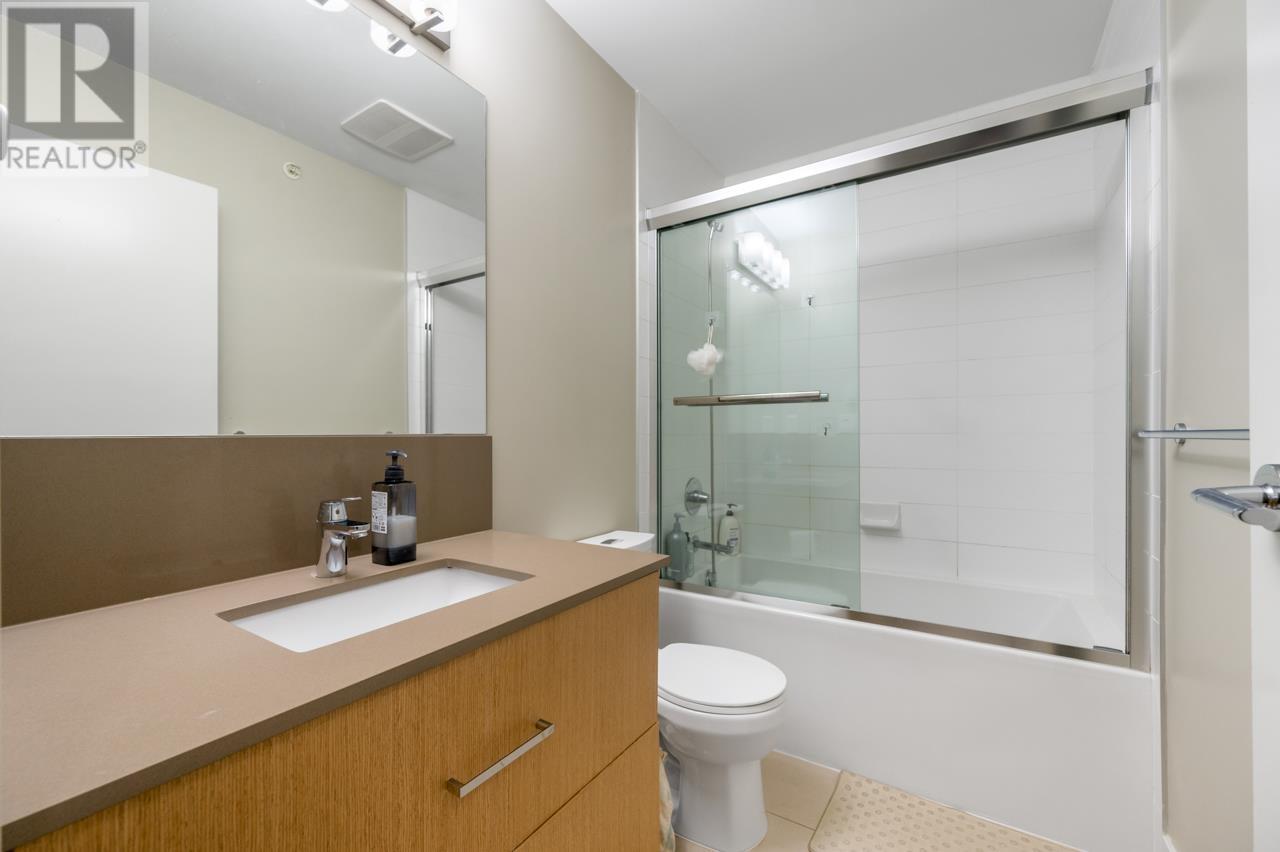 Listing Picture 10 of 17 : 203 4135 SARDIS STREET, Burnaby / 本拿比 - 魯藝地產 Yvonne Lu Group - MLS Medallion Club Member