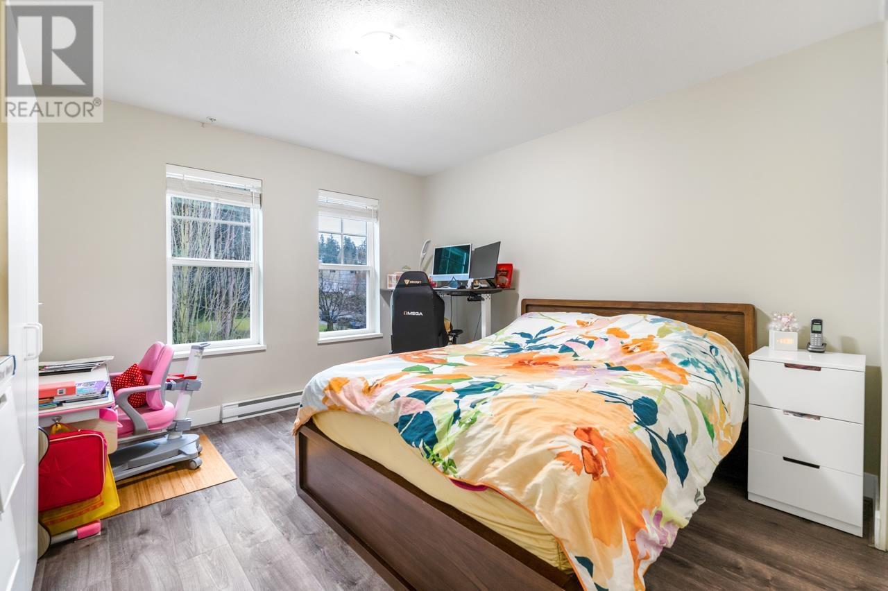 Listing Picture 11 of 17 : 203 4135 SARDIS STREET, Burnaby / 本拿比 - 魯藝地產 Yvonne Lu Group - MLS Medallion Club Member