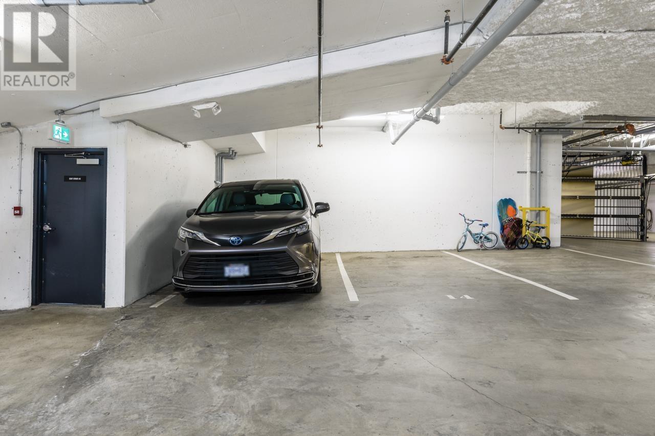 Listing Picture 16 of 17 : 203 4135 SARDIS STREET, Burnaby / 本拿比 - 魯藝地產 Yvonne Lu Group - MLS Medallion Club Member