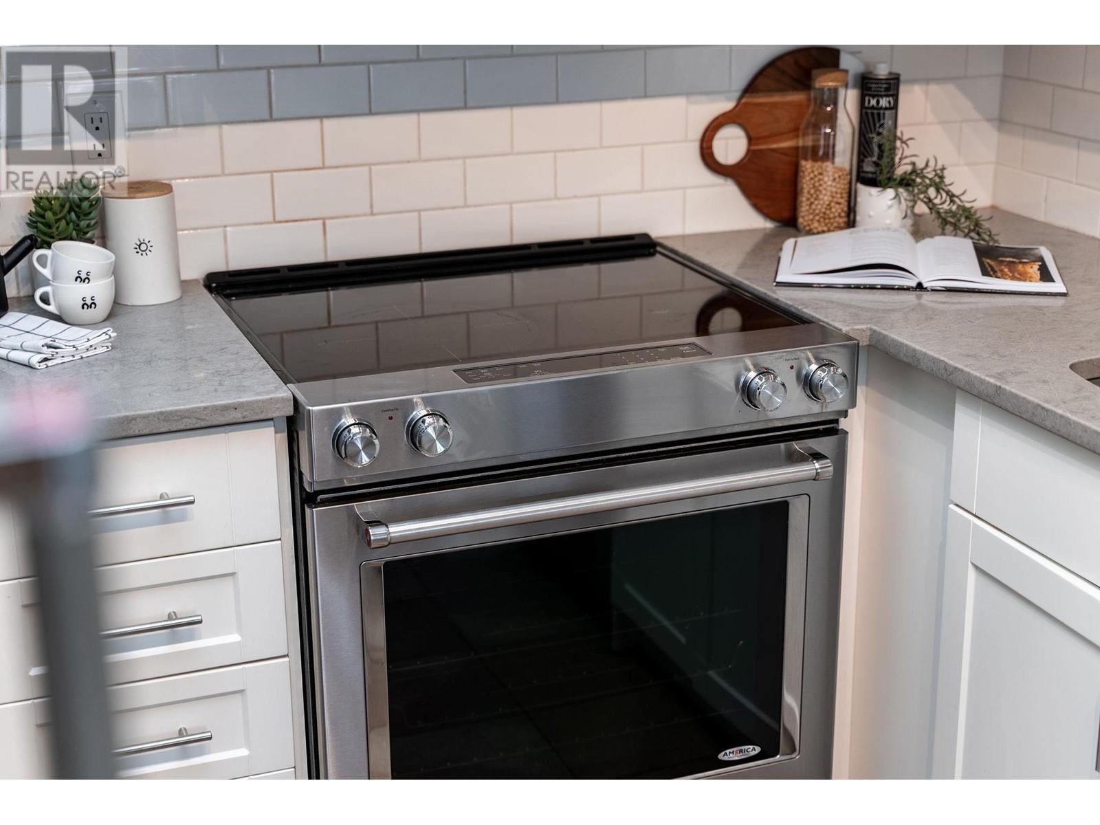 PH1 1915 E GEORGIA STREET