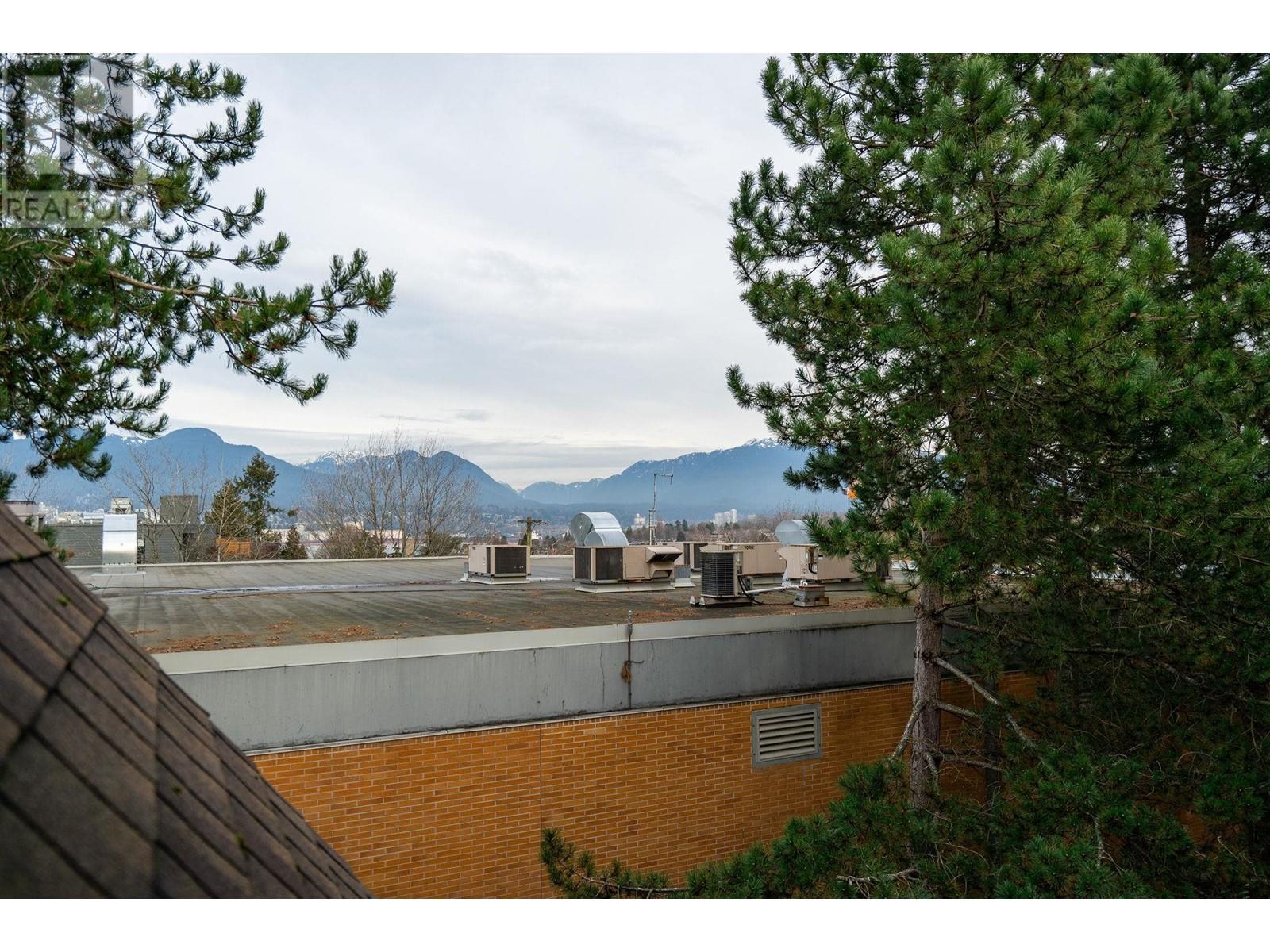 PH1 1915 E GEORGIA STREET