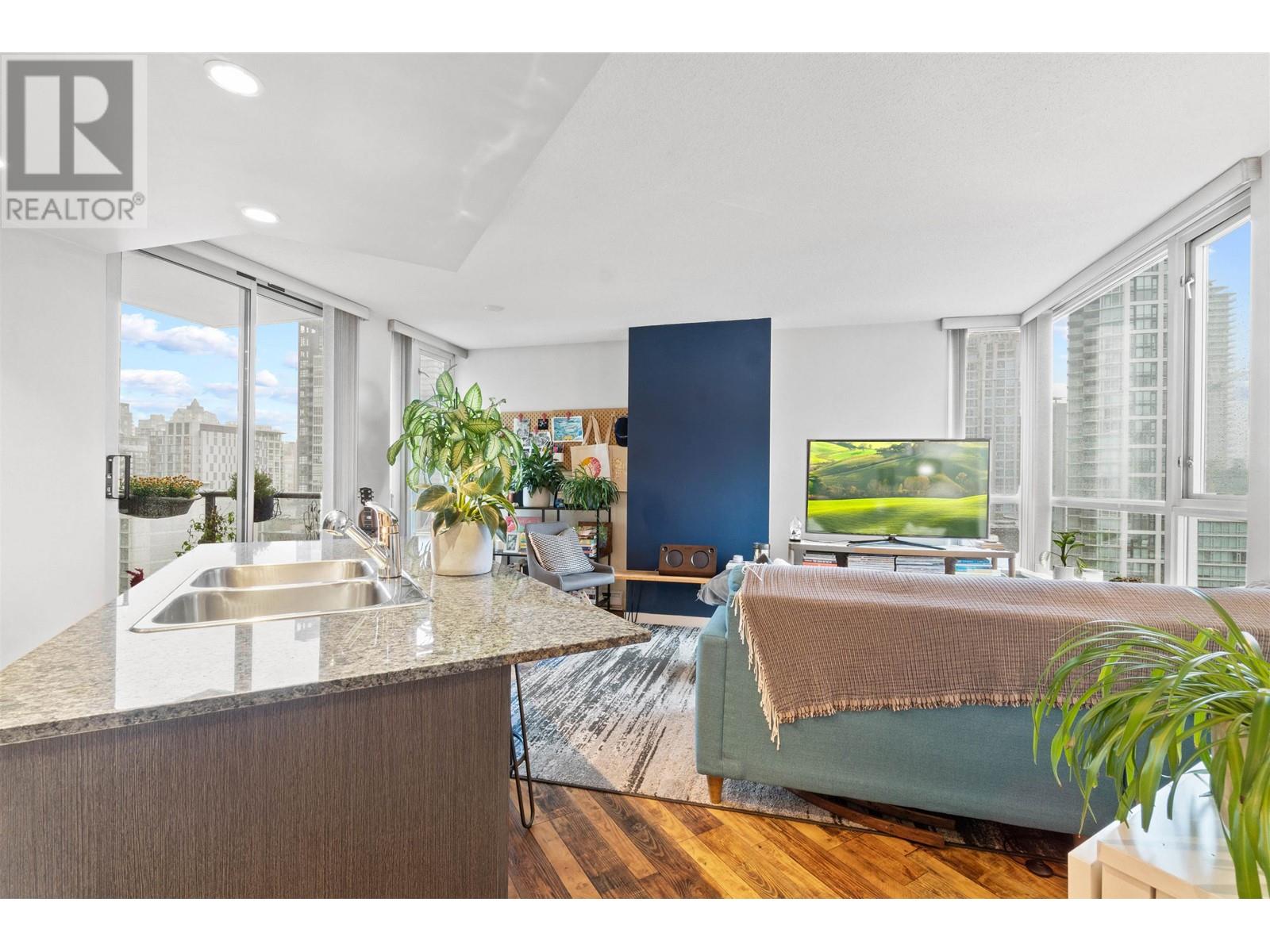 1109 1212 Howe Street, Vancouver, British Columbia  V6Z 2M9 - Photo 1 - R2960267