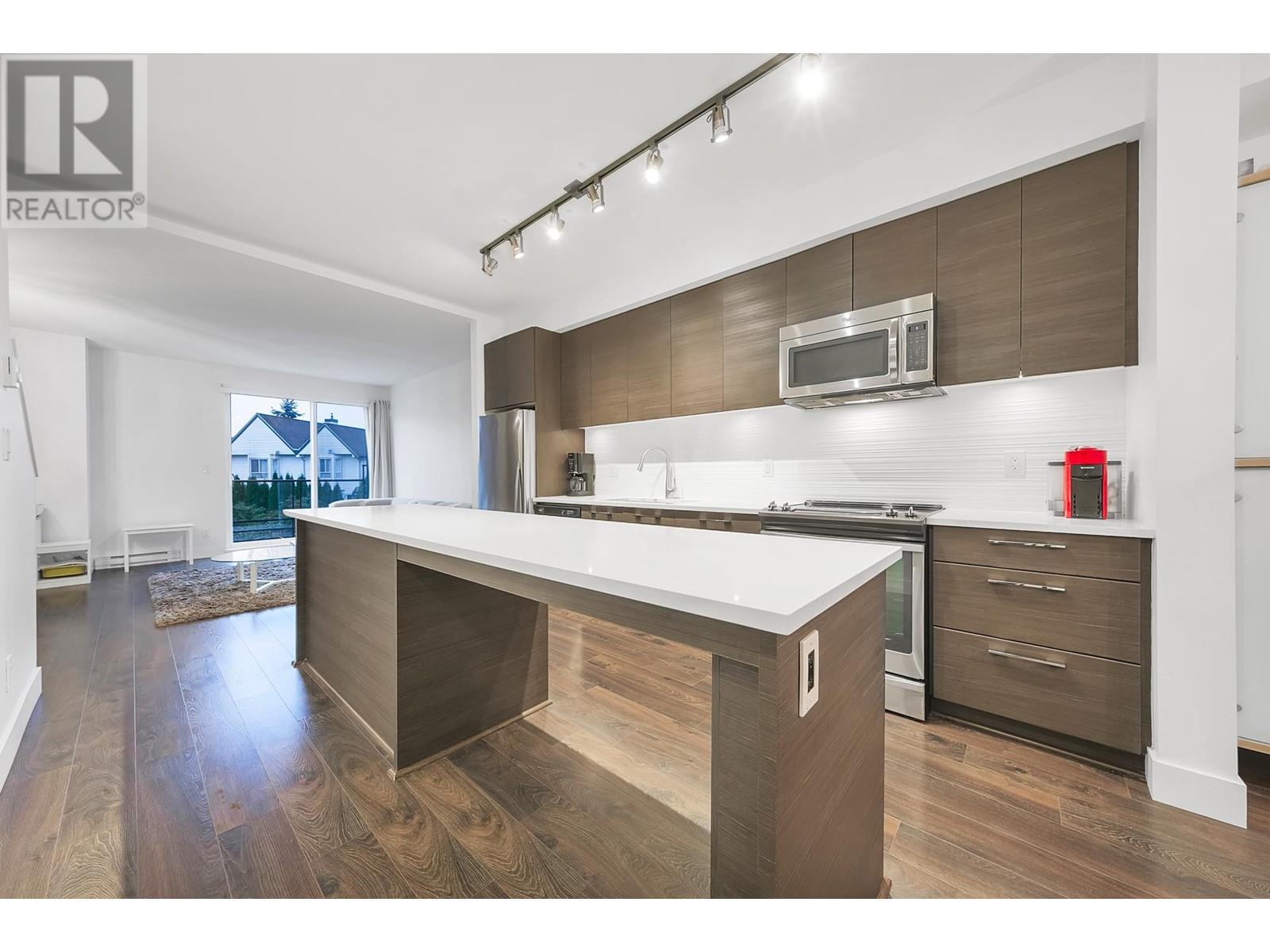 16 909 Clarke Road, Port Moody, British Columbia  V3H 1L6 - Photo 1 - R2960275
