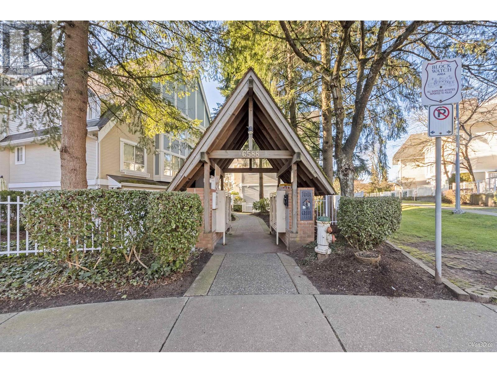 Listing Picture 10 of 12 : 116 6588 SOUTHOAKS CRESCENT, Burnaby / 本拿比 - 魯藝地產 Yvonne Lu Group - MLS Medallion Club Member