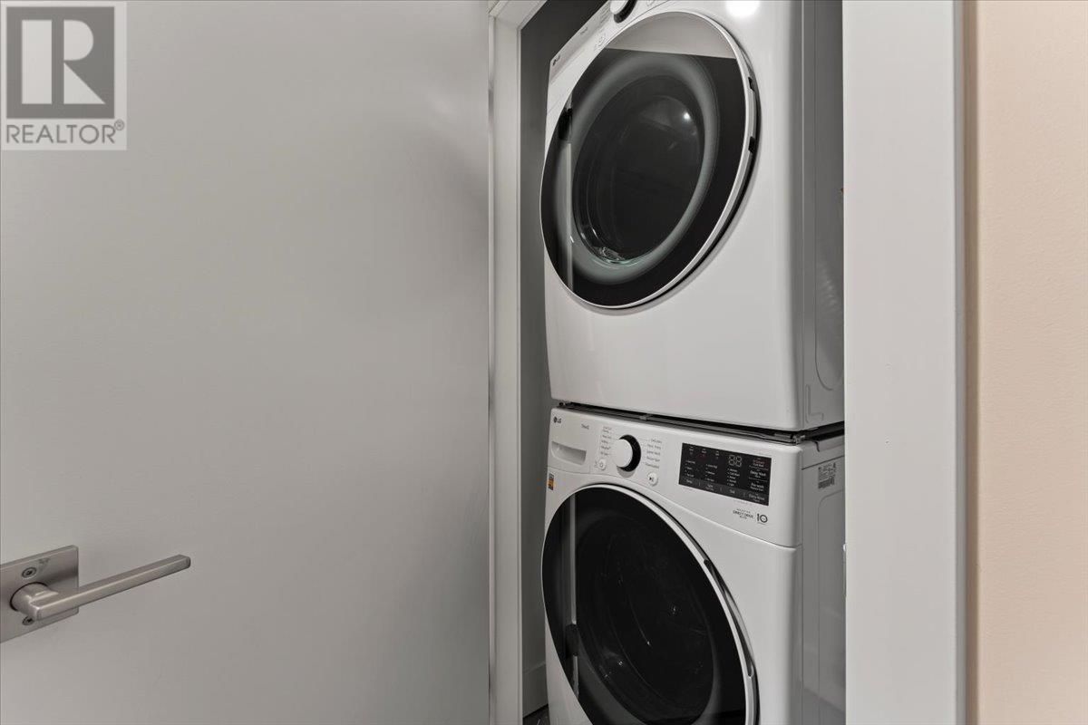 Listing Picture 38 of 39 : 1478 W 67TH AVENUE, Vancouver / 溫哥華 - 魯藝地產 Yvonne Lu Group - MLS Medallion Club Member