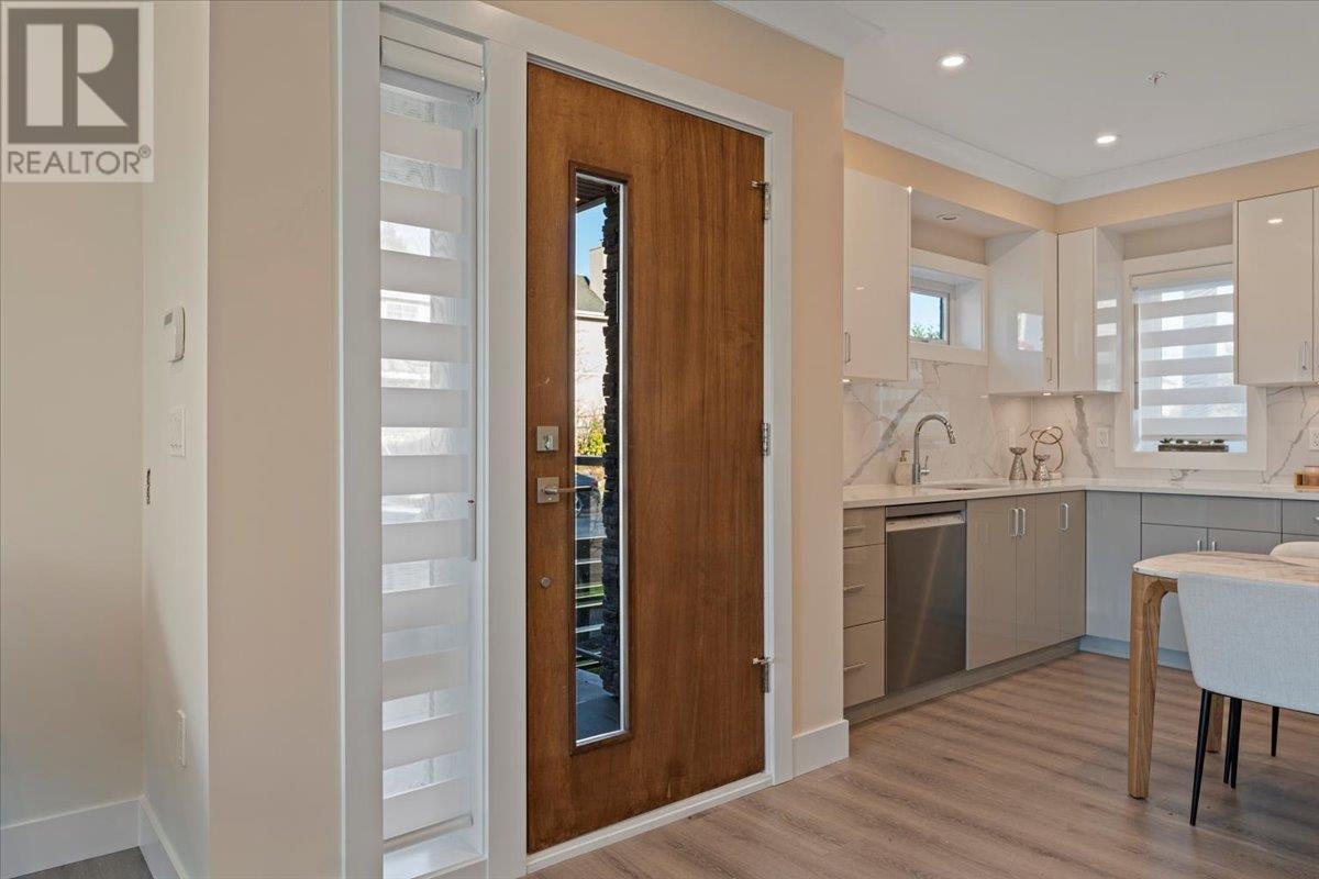 Listing Picture 7 of 39 : 1478 W 67TH AVENUE, Vancouver / 溫哥華 - 魯藝地產 Yvonne Lu Group - MLS Medallion Club Member