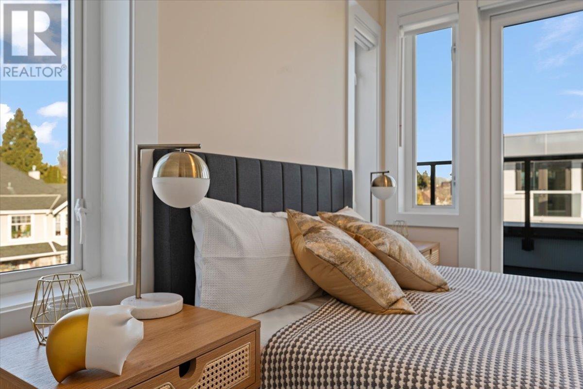 Listing Picture 33 of 39 : 1478 W 67TH AVENUE, Vancouver / 溫哥華 - 魯藝地產 Yvonne Lu Group - MLS Medallion Club Member