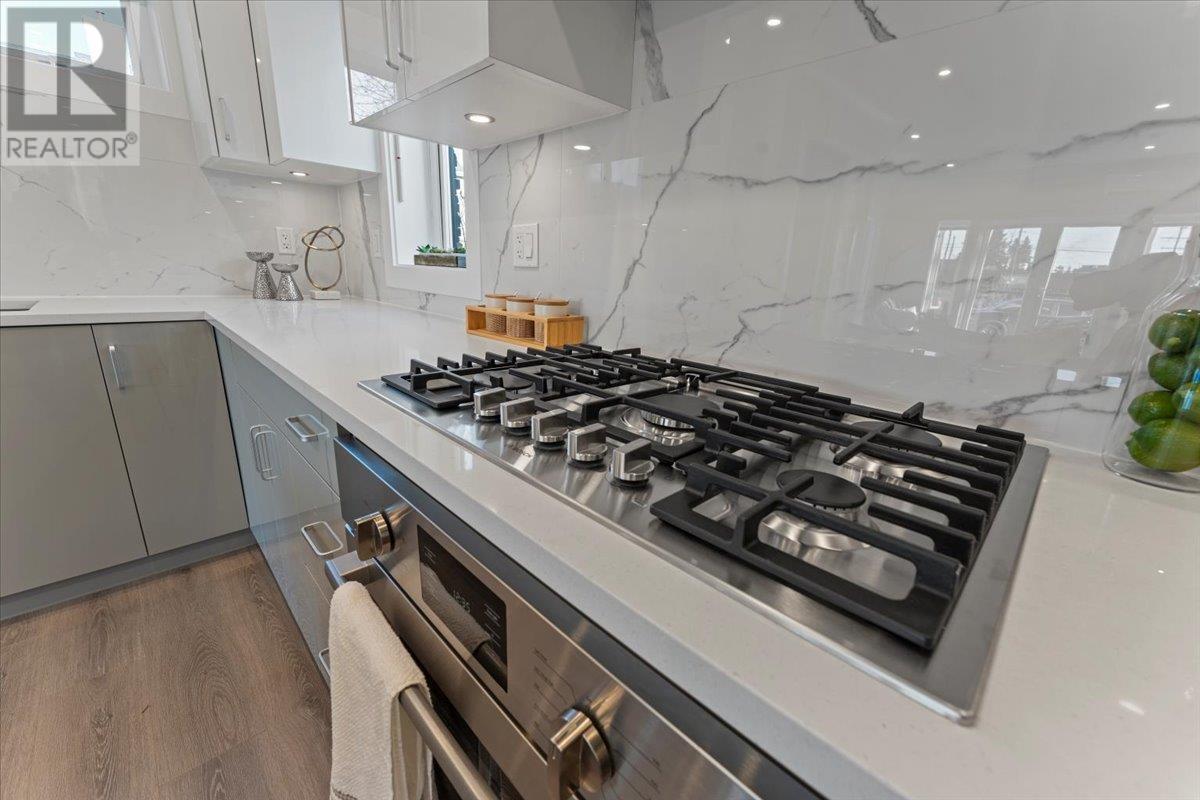 Listing Picture 12 of 39 : 1478 W 67TH AVENUE, Vancouver / 溫哥華 - 魯藝地產 Yvonne Lu Group - MLS Medallion Club Member