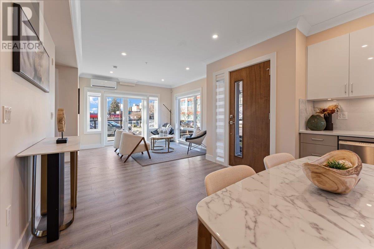 Listing Picture 13 of 39 : 1478 W 67TH AVENUE, Vancouver / 溫哥華 - 魯藝地產 Yvonne Lu Group - MLS Medallion Club Member