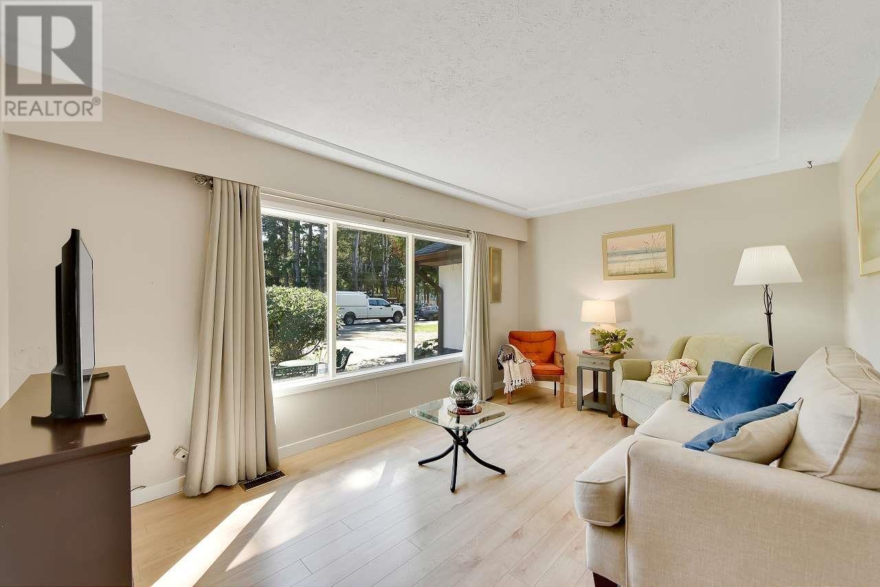 23021 117 Avenue, Maple Ridge, British Columbia  V2X 2K3 - Photo 2 - R2960242