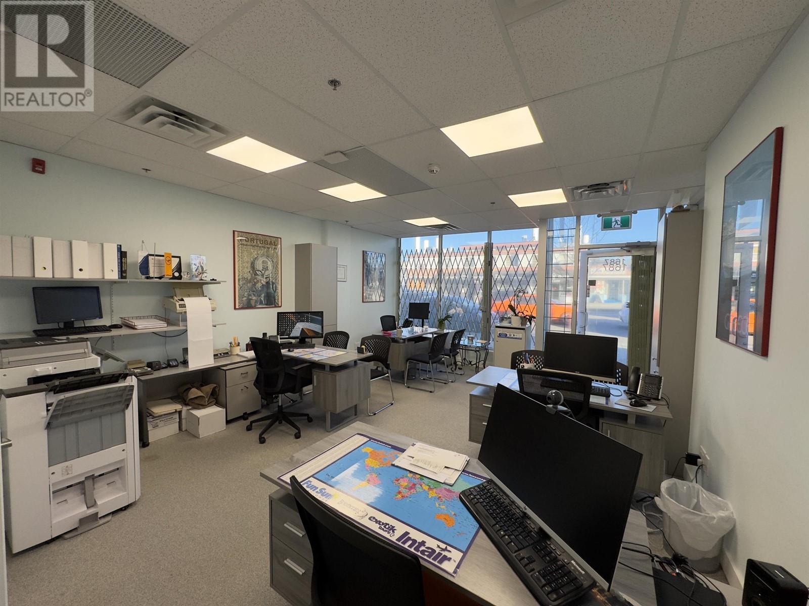 Listing Picture 5 of 11 : 1687 RENFREW STREET, Vancouver / 溫哥華 - 魯藝地產 Yvonne Lu Group - MLS Medallion Club Member