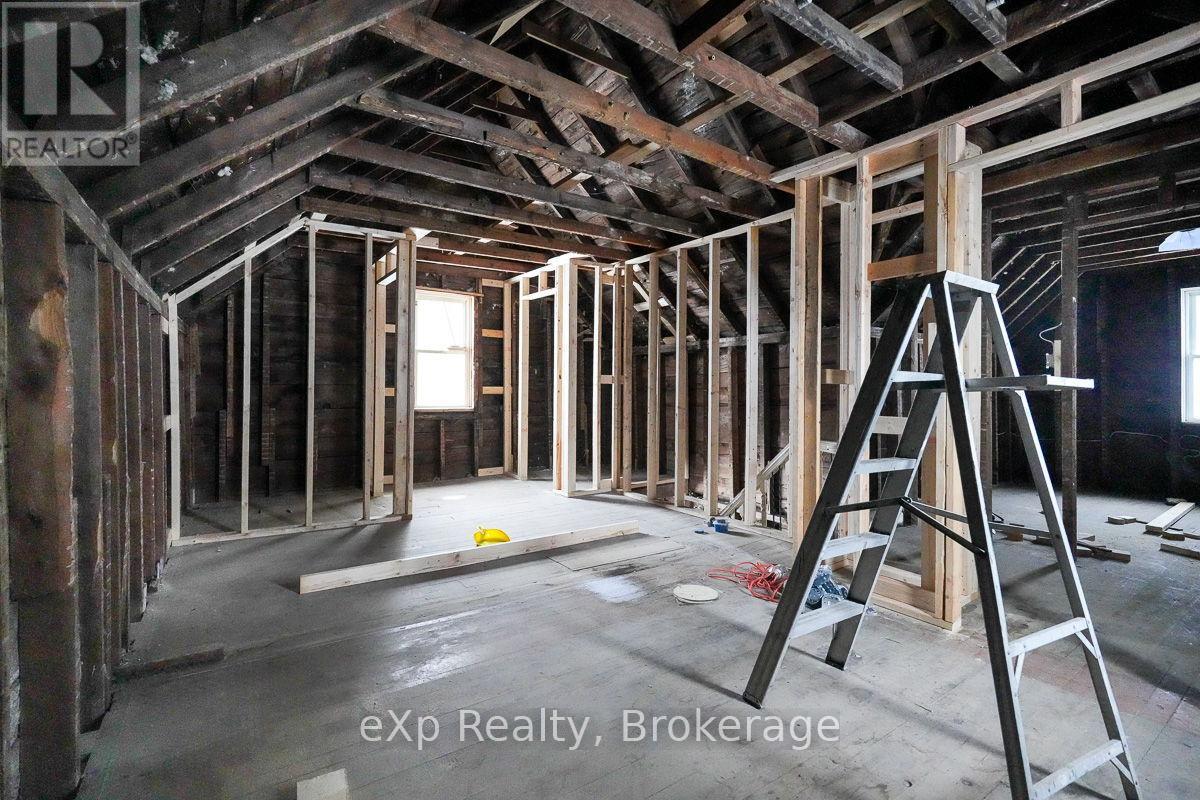 136 Breadalbane Street S, Saugeen Shores, Ontario  N0H 2L0 - Photo 21 - X11942233