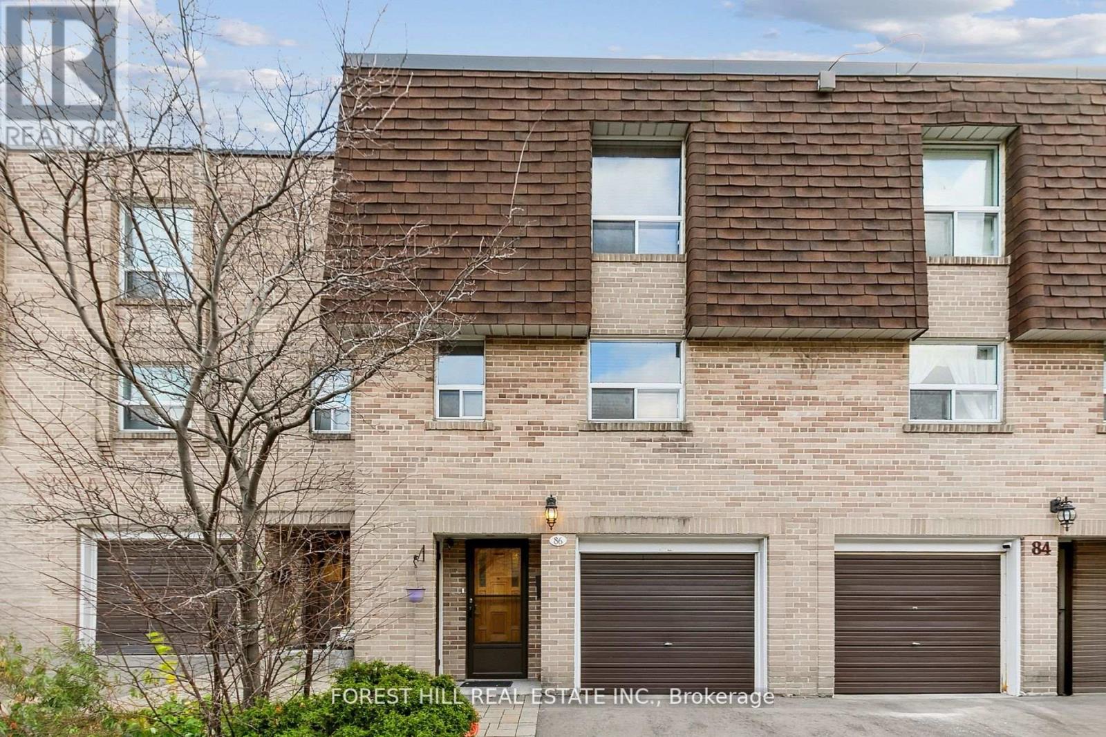 86 Village Greenway, Toronto, Ontario  M2J 1K8 - Photo 1 - C11942266