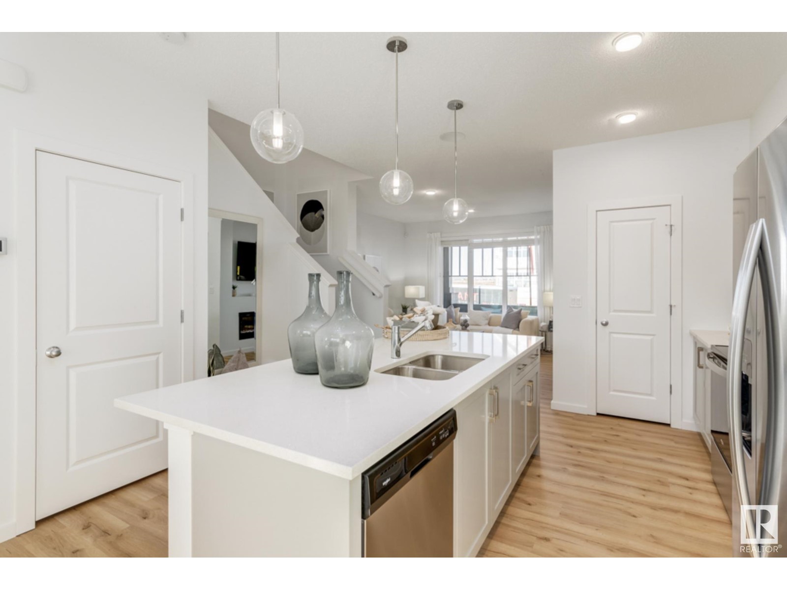 Property at 5116 69 ST image 5