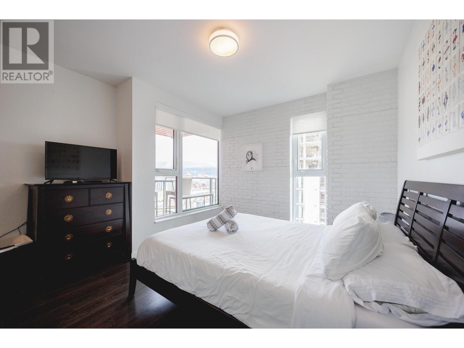 Listing Picture 13 of 40 : 1204 983 E HASTINGS STREET, Vancouver / 溫哥華 - 魯藝地產 Yvonne Lu Group - MLS Medallion Club Member