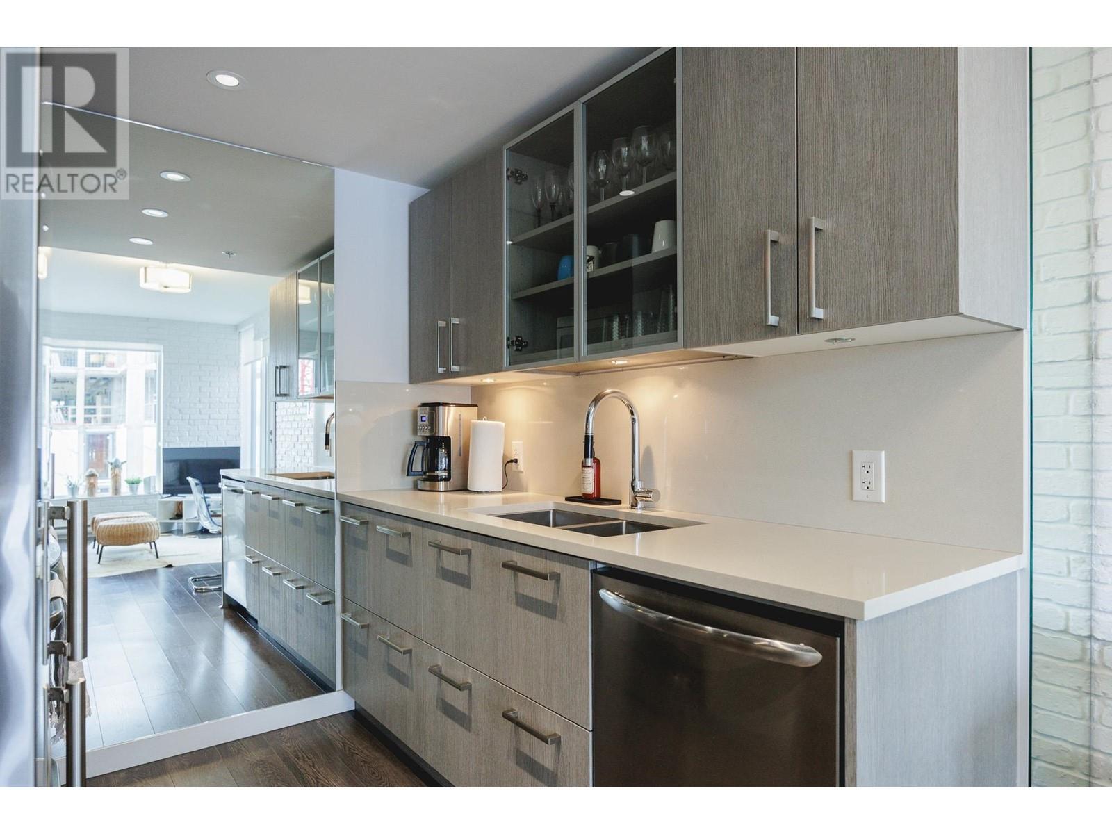 Listing Picture 6 of 40 : 1204 983 E HASTINGS STREET, Vancouver / 溫哥華 - 魯藝地產 Yvonne Lu Group - MLS Medallion Club Member