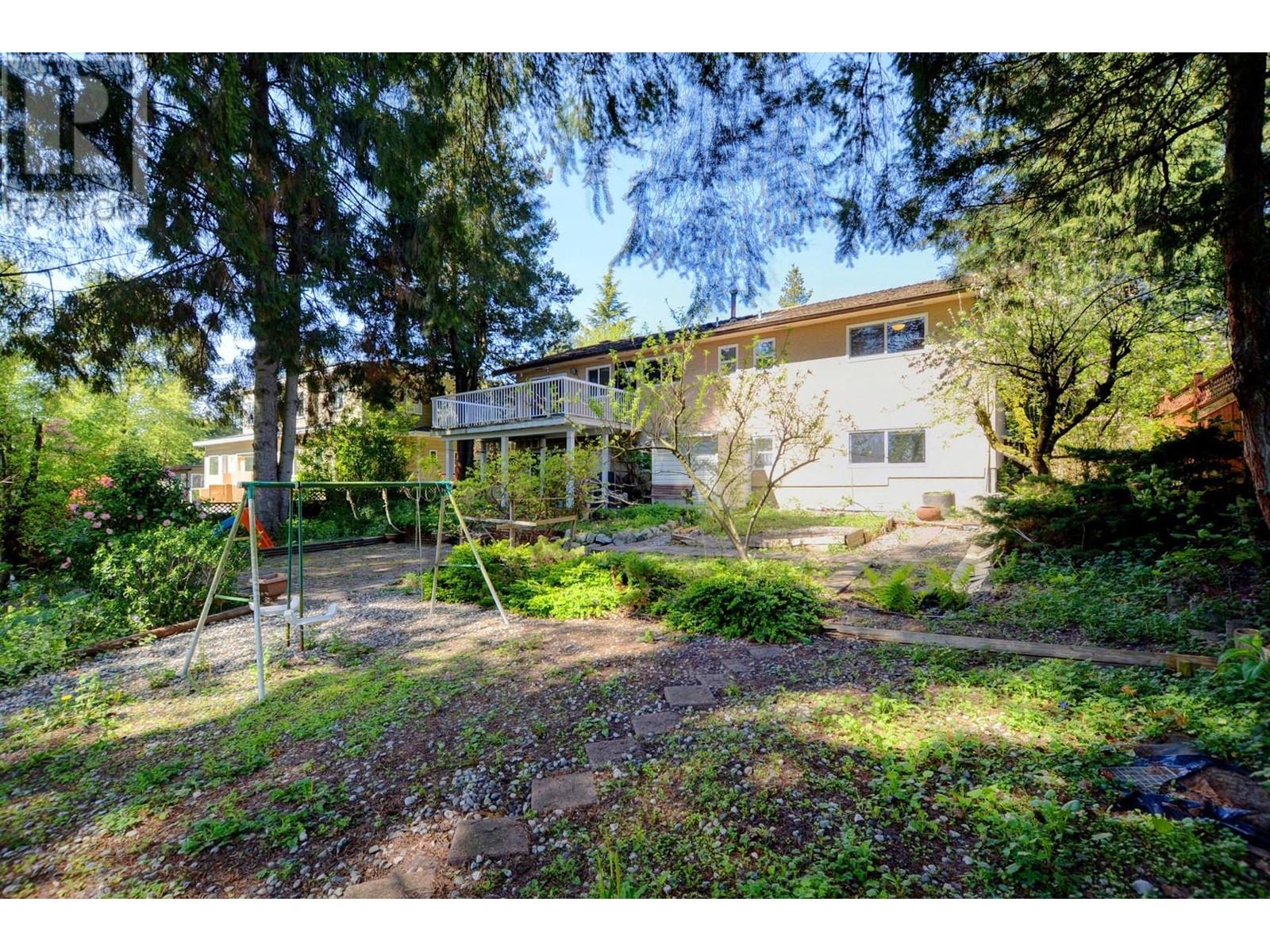 7044 Fielding Court, Burnaby, British Columbia  V5A 1Y5 - Photo 10 - R2956889