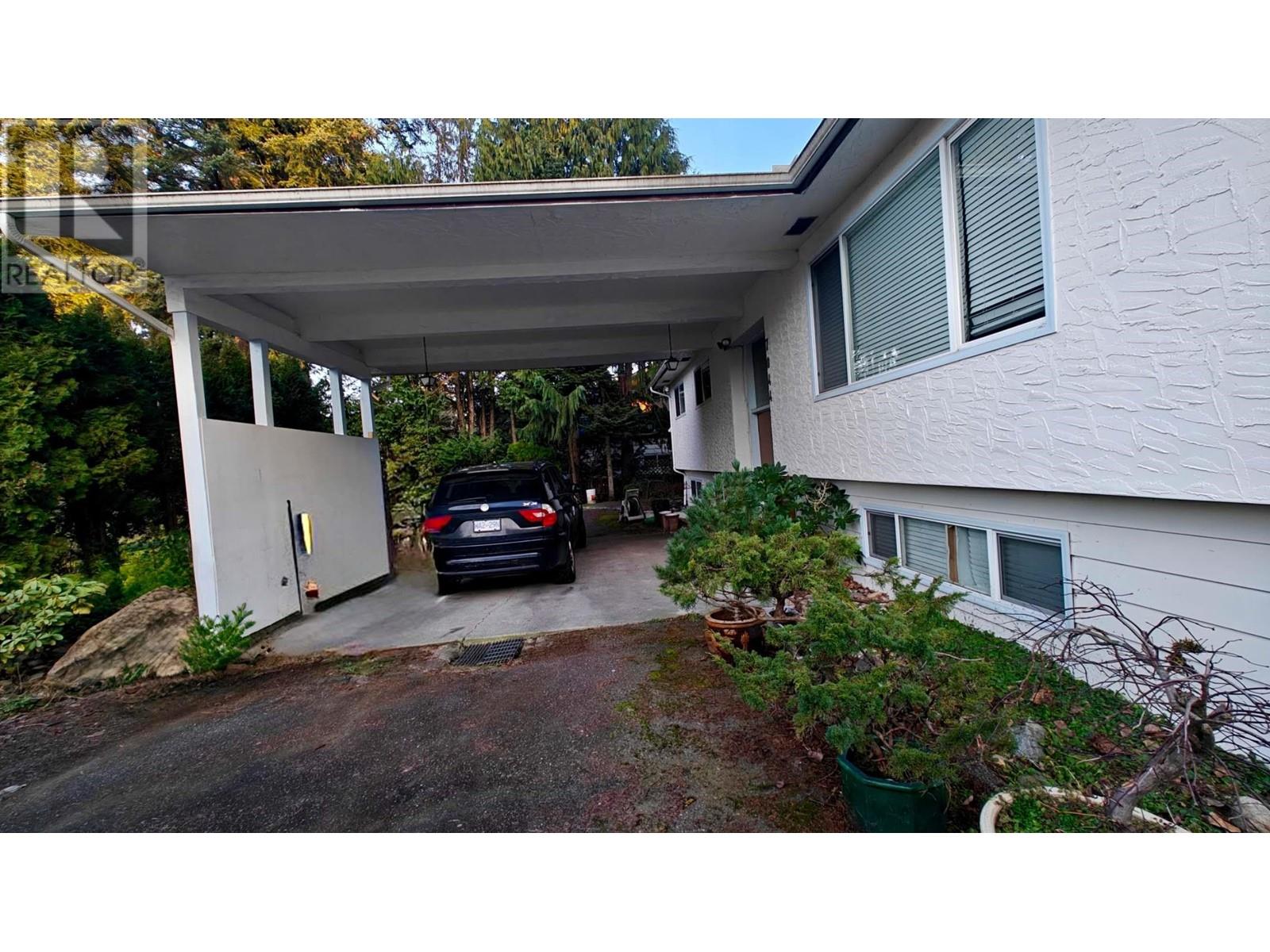 Property at 7044 FIELDING COURT image 4