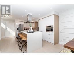 103 345 LONSDALE AVENUE, North Vancouver, British Columbia