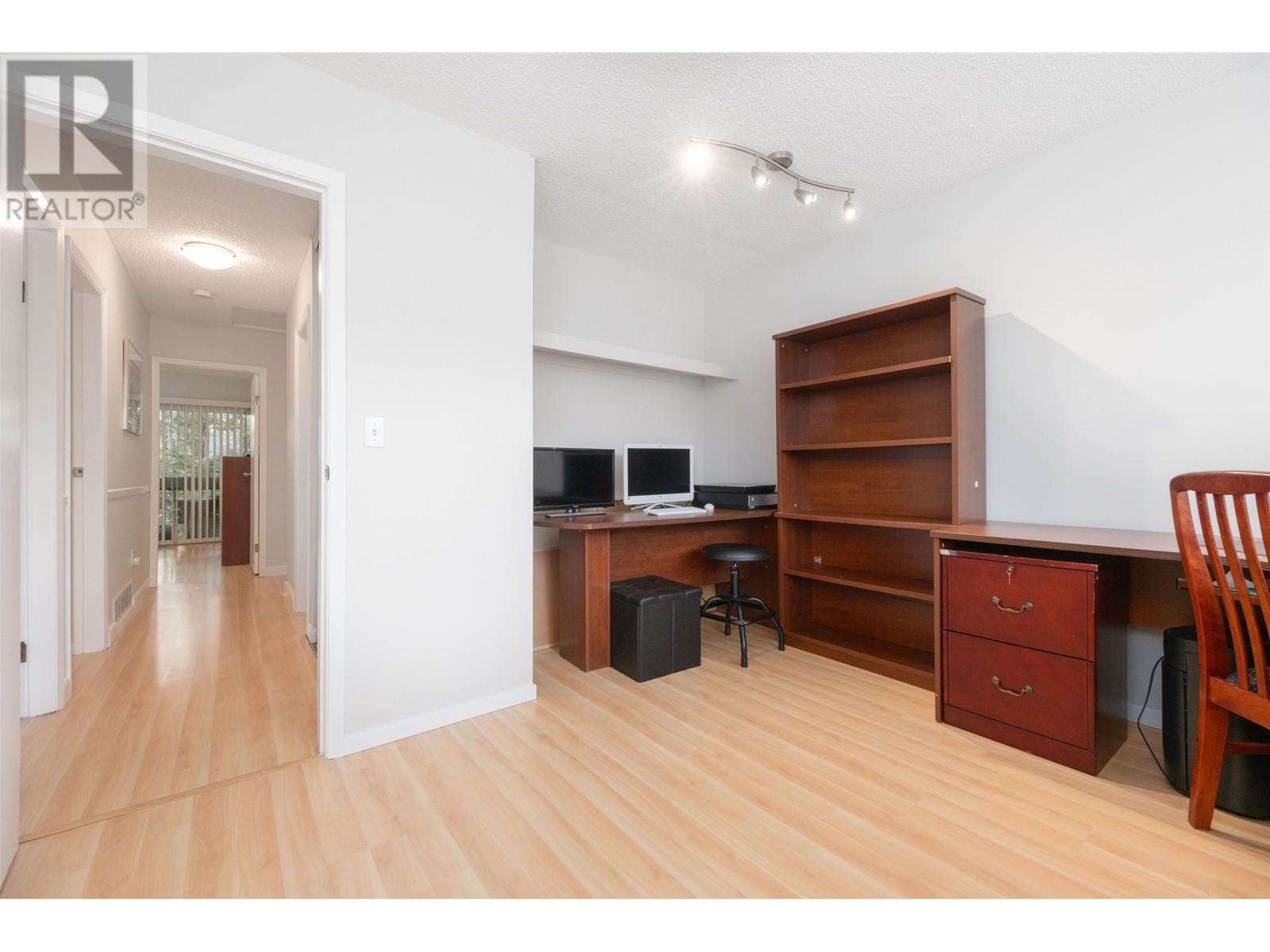 Listing Picture 20 of 37 : 45 3150 E 58TH AVENUE, Vancouver / 溫哥華 - 魯藝地產 Yvonne Lu Group - MLS Medallion Club Member