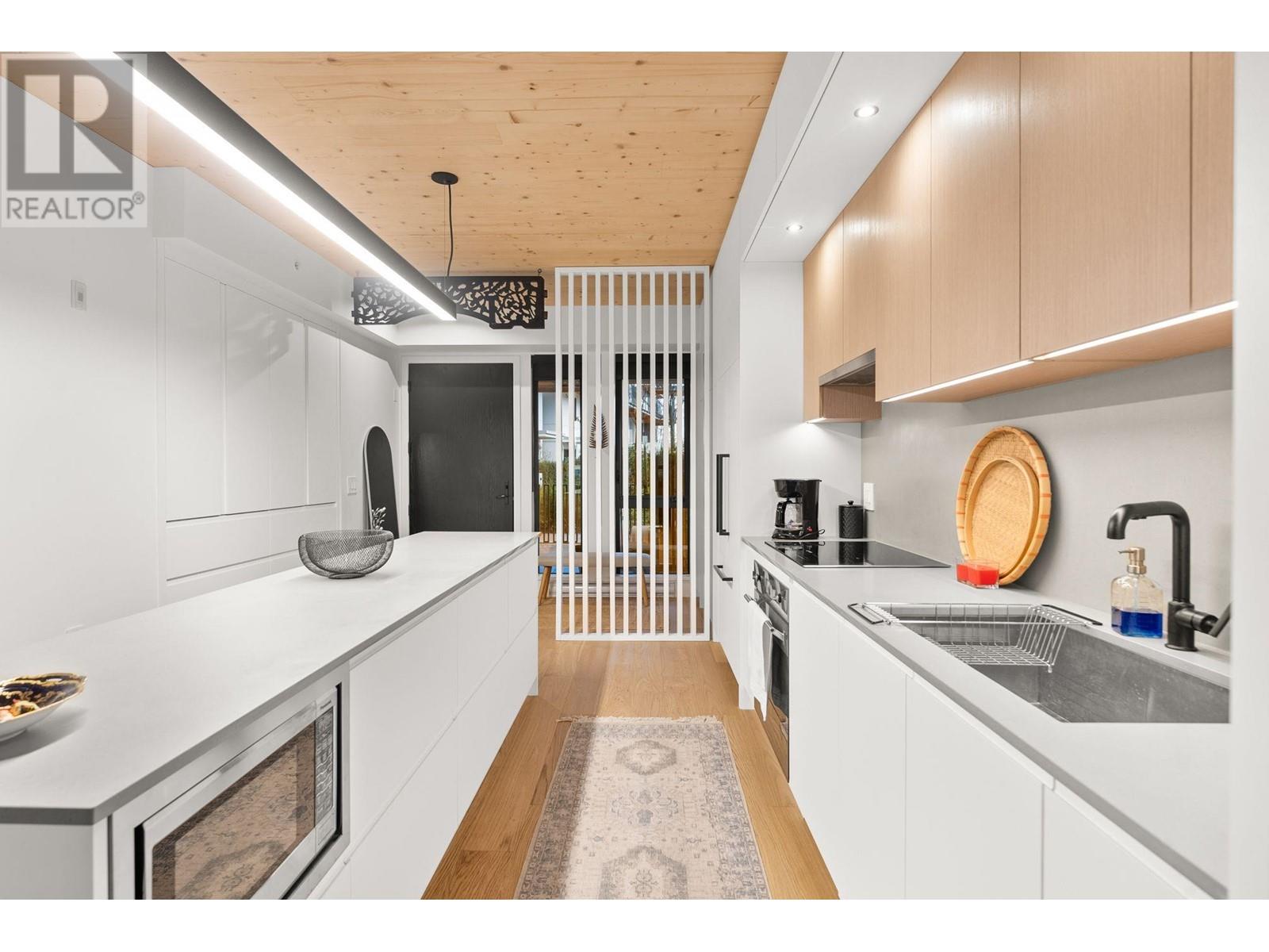 127 310 Salter Street, New Westminster, British Columbia  V3M 0N7 - Photo 8 - R2960336