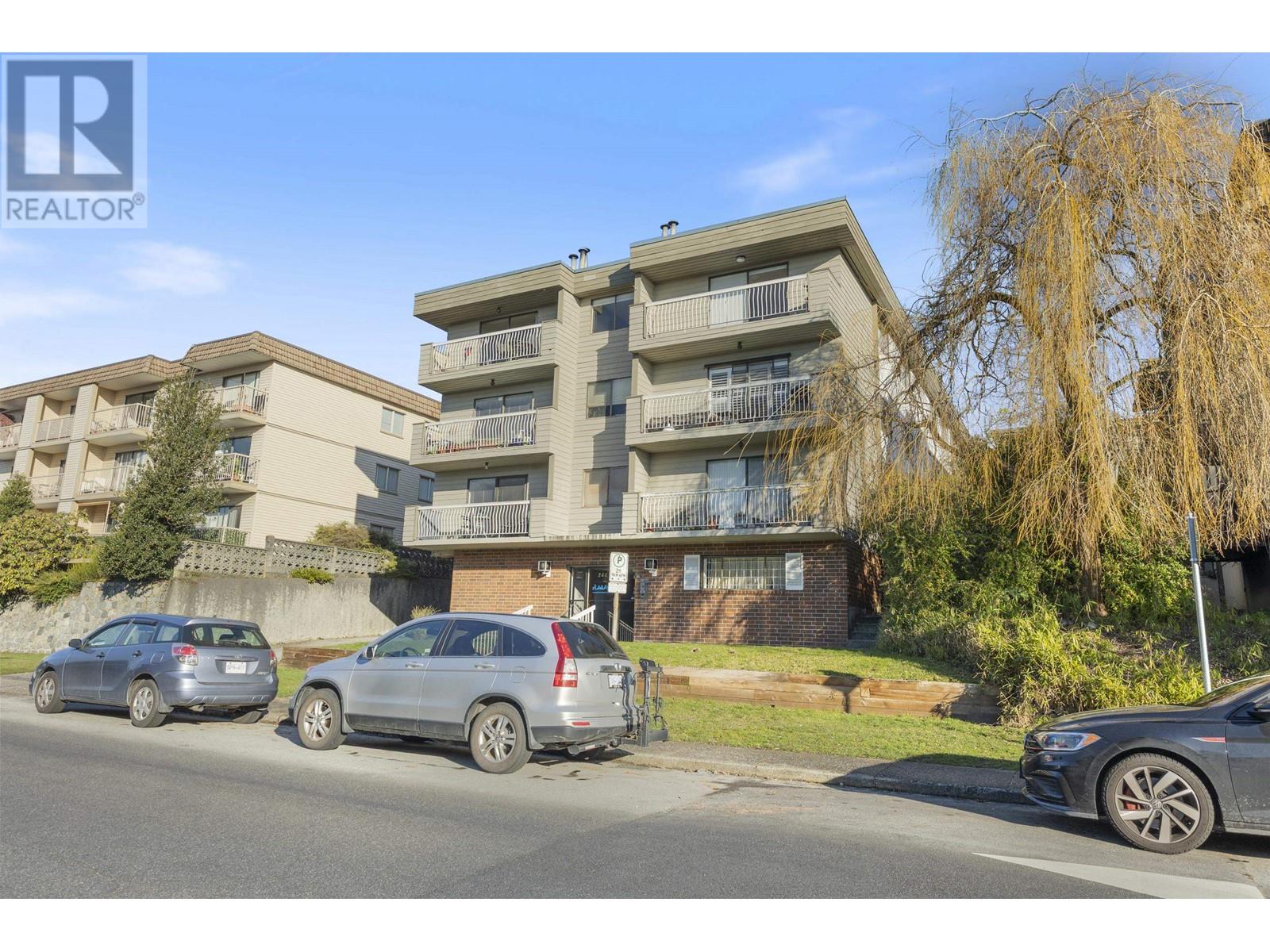 Property at 102 264 W 2ND STREET image 3