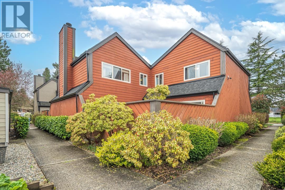 109 5421 10 Avenue, Delta, British Columbia V4M 3T9 - Photo 1 - R2960349