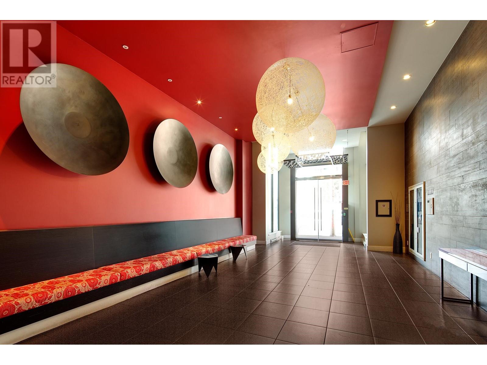 203 718 Main Street, Vancouver, British Columbia  V6A 0B1 - Photo 3 - R2954377