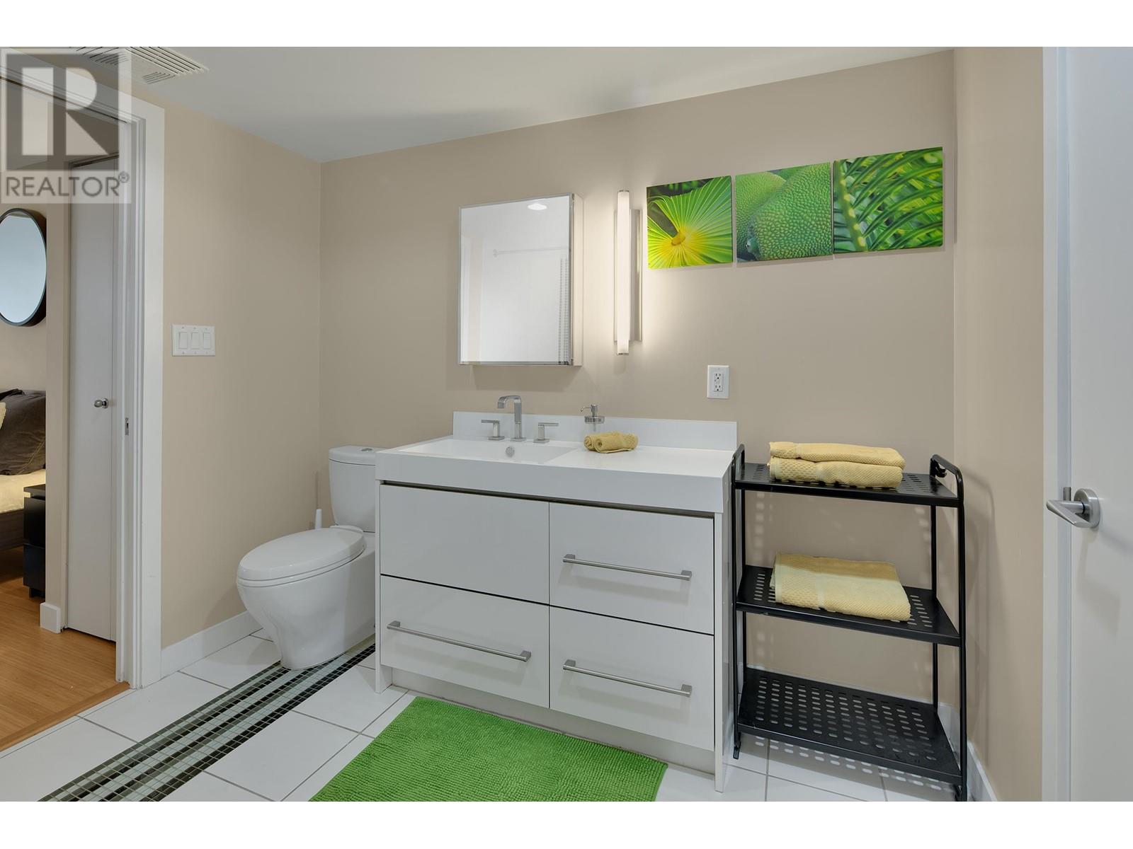 203 718 Main Street, Vancouver, British Columbia  V6A 0B1 - Photo 16 - R2954377