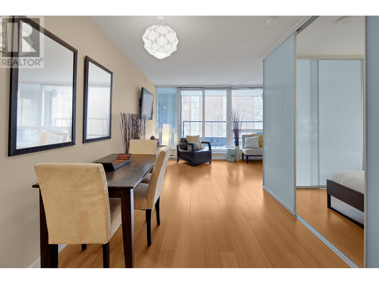 203 718 Main Street, Vancouver, British Columbia  V6A 0B1 - Photo 4 - R2954377