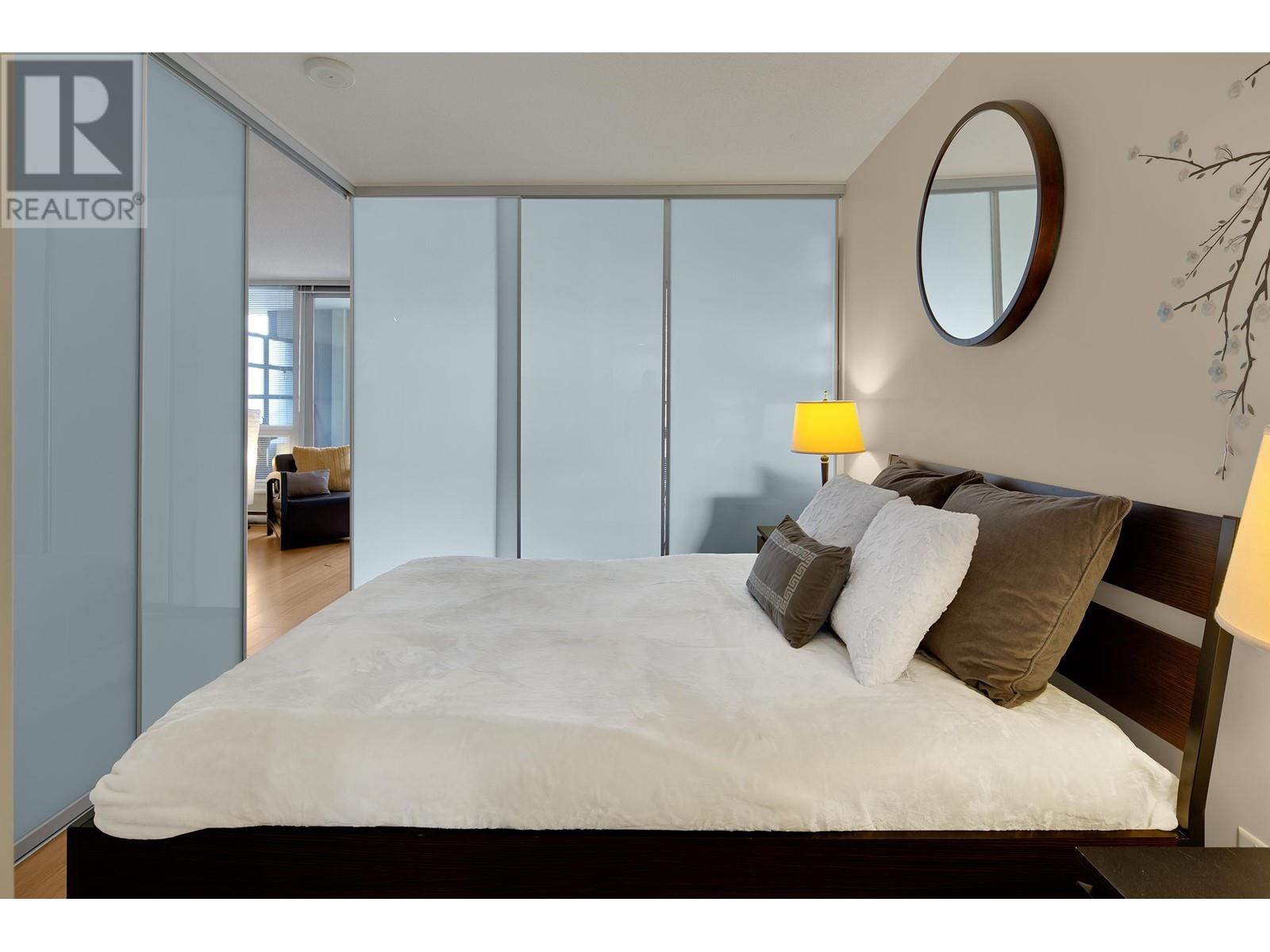 203 718 Main Street, Vancouver, British Columbia  V6A 0B1 - Photo 9 - R2954377