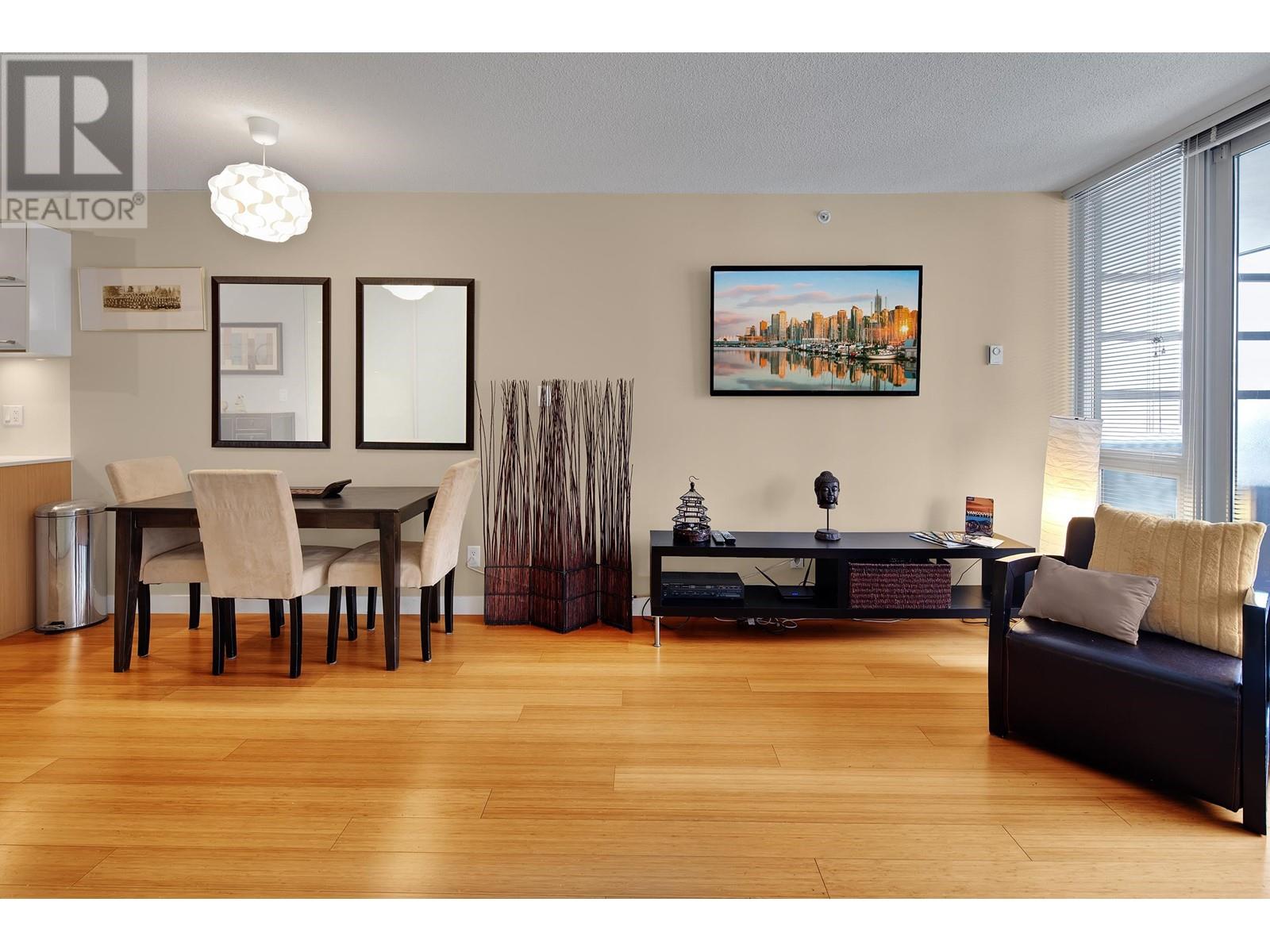 203 718 Main Street, Vancouver, British Columbia  V6A 0B1 - Photo 7 - R2954377