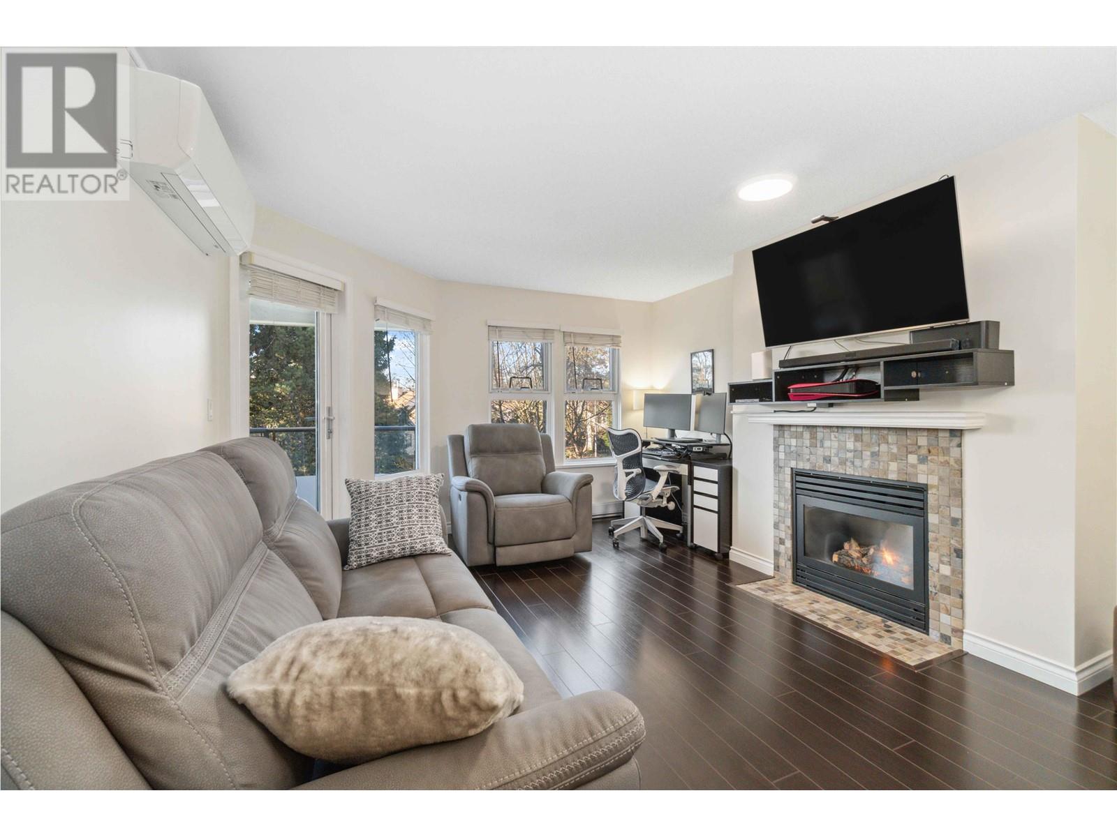 206 99 Begin Street, Coquitlam, British Columbia V3K 6R5 - Photo 2 - R2960187