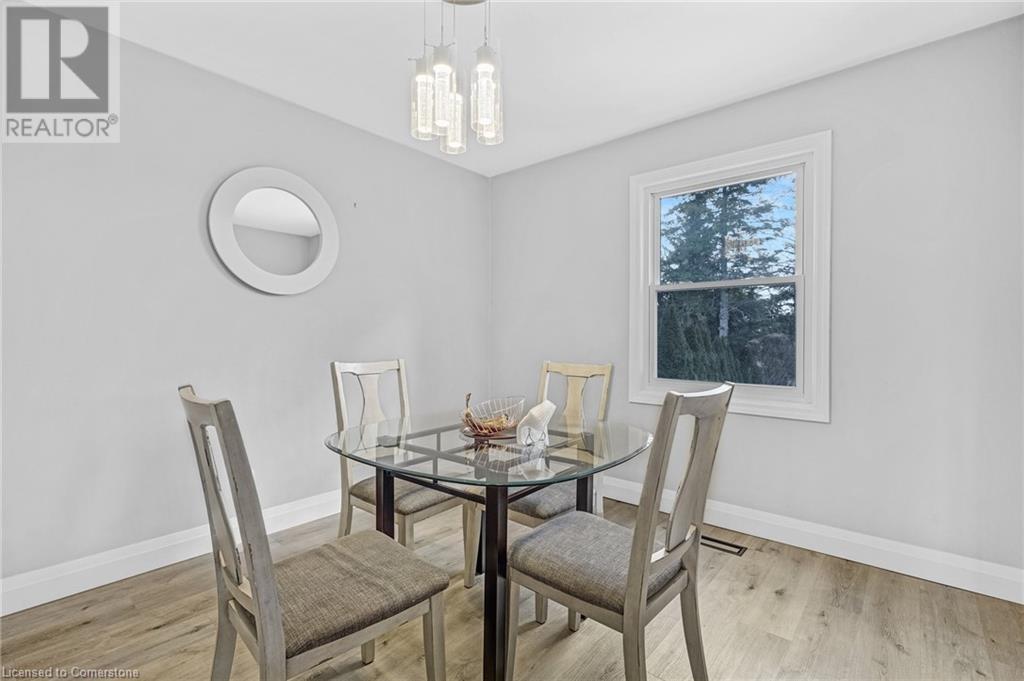 237 East 19th Street, Hamilton, Ontario  L9A 4S4 - Photo 15 - 40692199