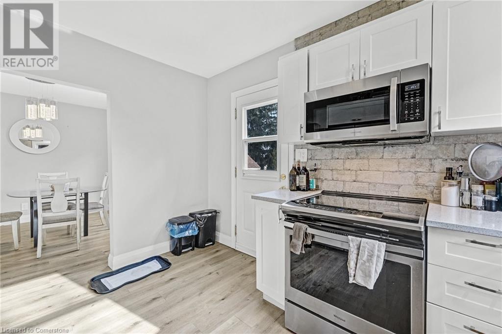 237 East 19th Street, Hamilton, Ontario  L9A 4S4 - Photo 11 - 40692199