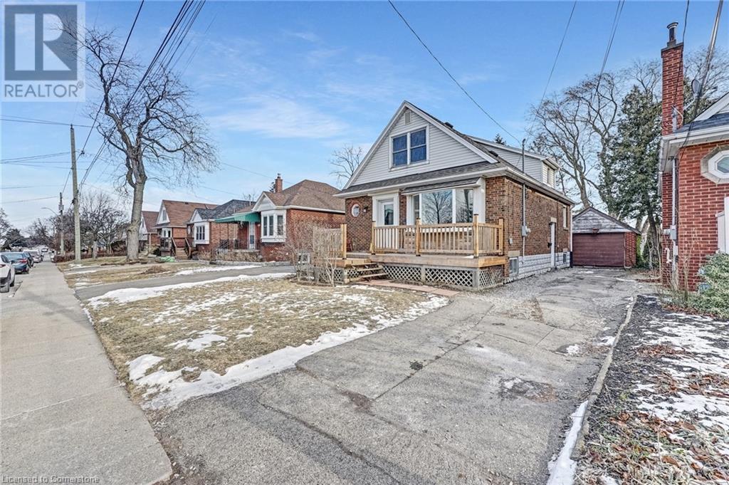 237 East 19th Street, Hamilton, Ontario  L9A 4S4 - Photo 4 - 40692199