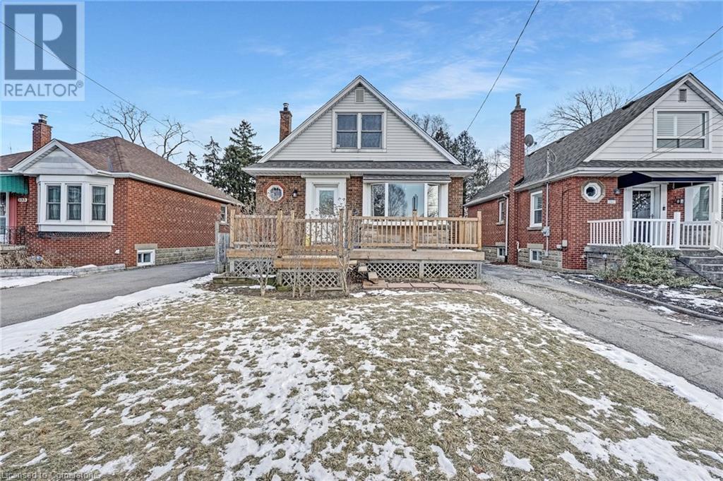 237 East 19th Street, Hamilton, Ontario  L9A 4S4 - Photo 3 - 40692199