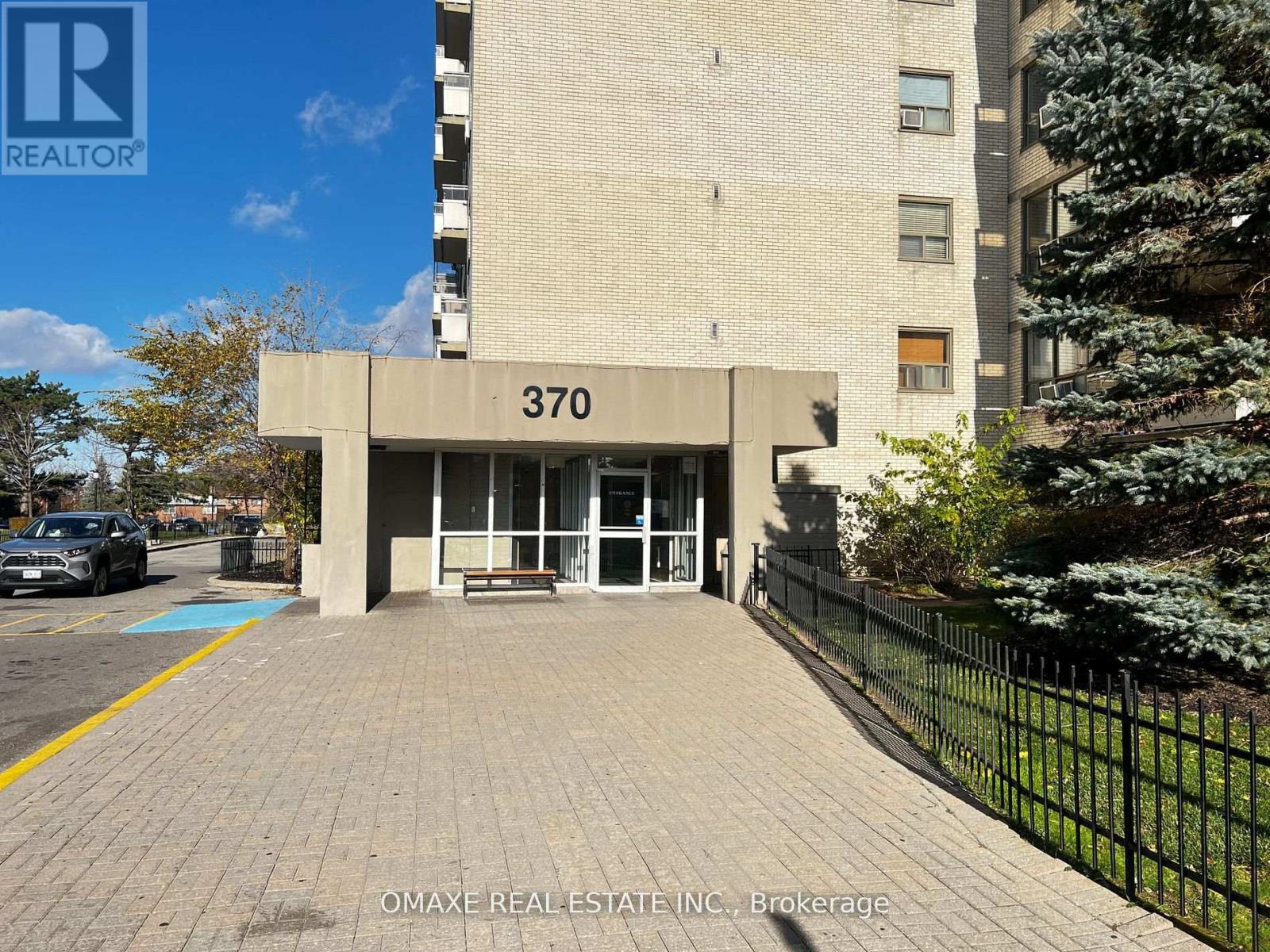 2212 - 370 Dixon Road, Toronto, Ontario  M9R 1T2 - Photo 3 - W11942456