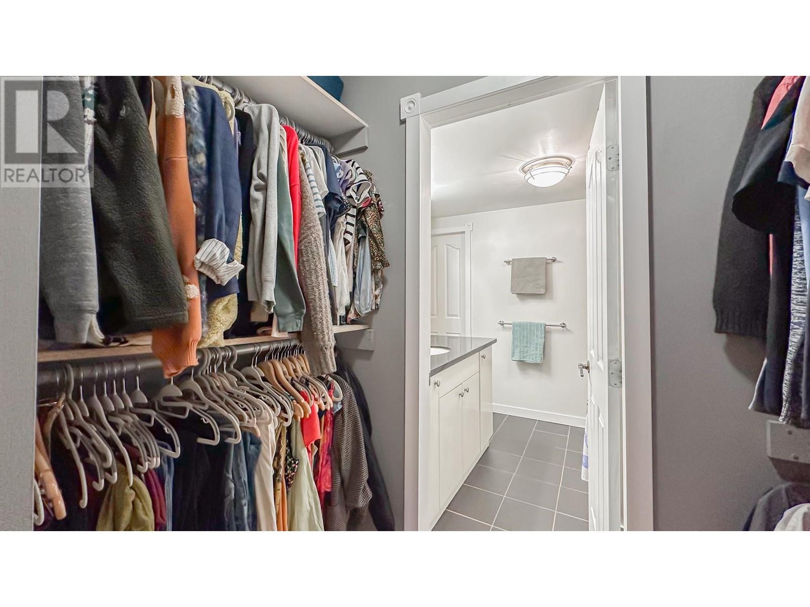 108 1955 Woodway Place, Burnaby, British Columbia  V5B 4S5 - Photo 12 - R2960350