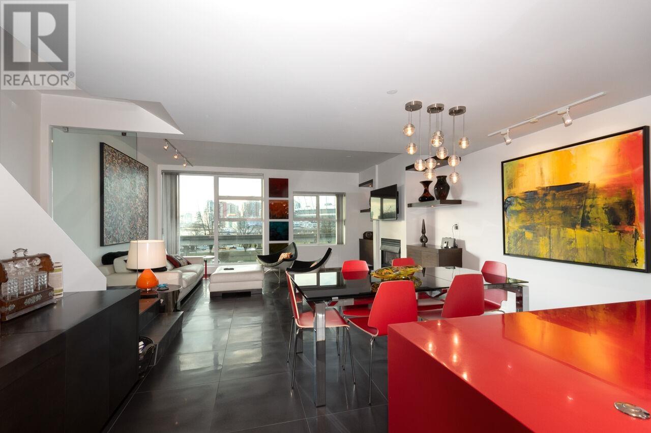 Listing Picture 2 of 40 : 11 1182 QUEBEC STREET, Vancouver / 溫哥華 - 魯藝地產 Yvonne Lu Group - MLS Medallion Club Member